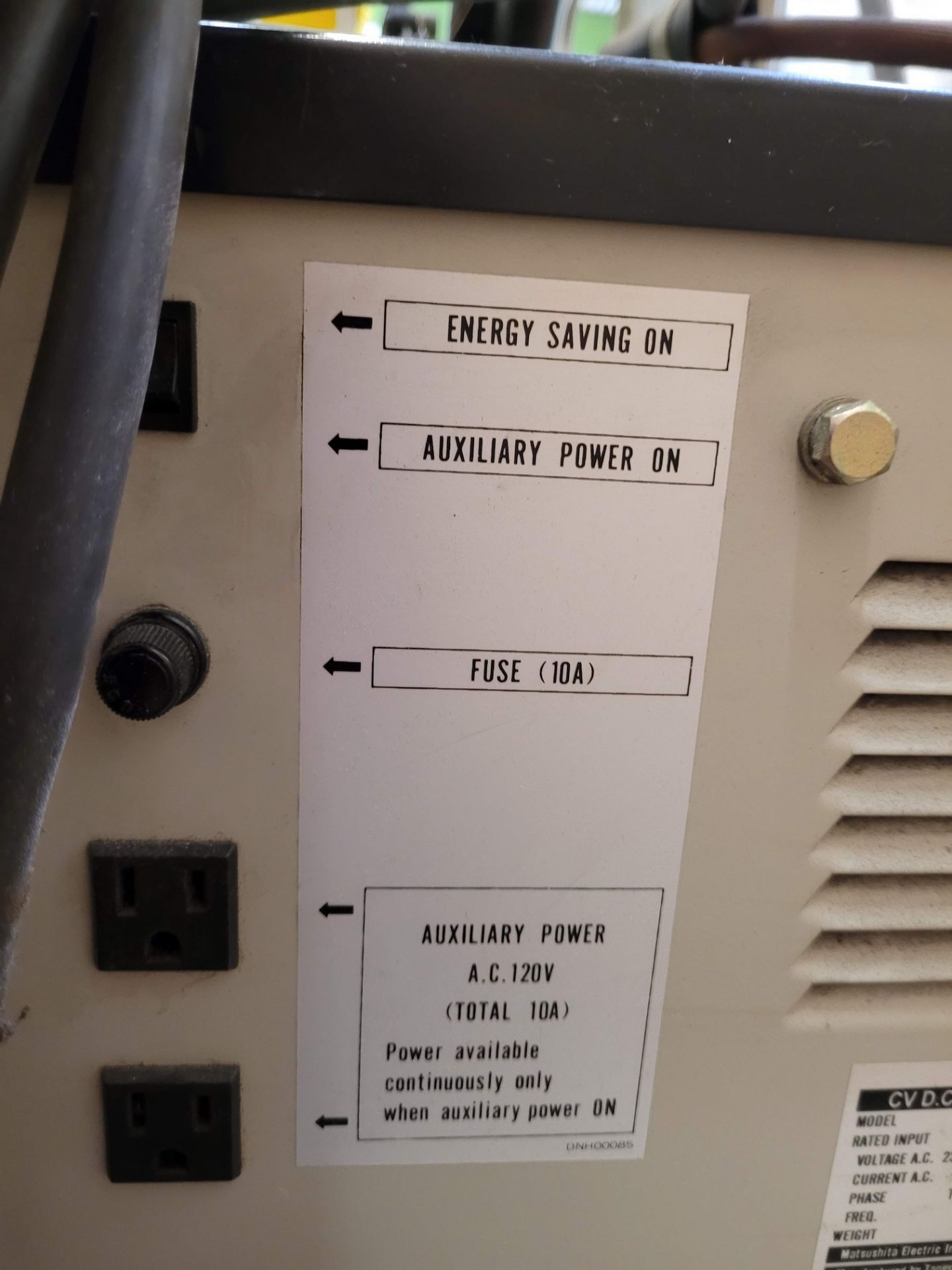 PANASONIC KF350 MIG WELDER, S/N 2000 E0253 W/ PANASONIC YW-501FK4YVE WIRE FEEDER (NO TANKS) - Image 3 of 6