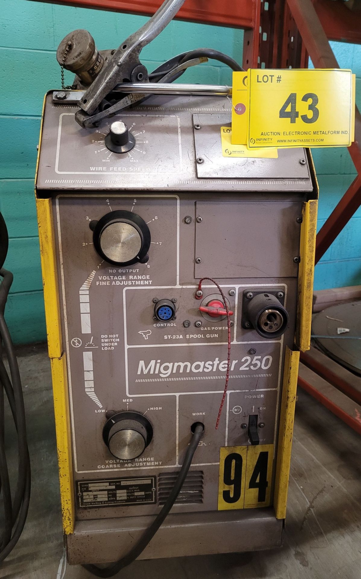 ESAB MIGMASTER 250 MIG WELDER, S/N MA-I530144 (NO TANKS)