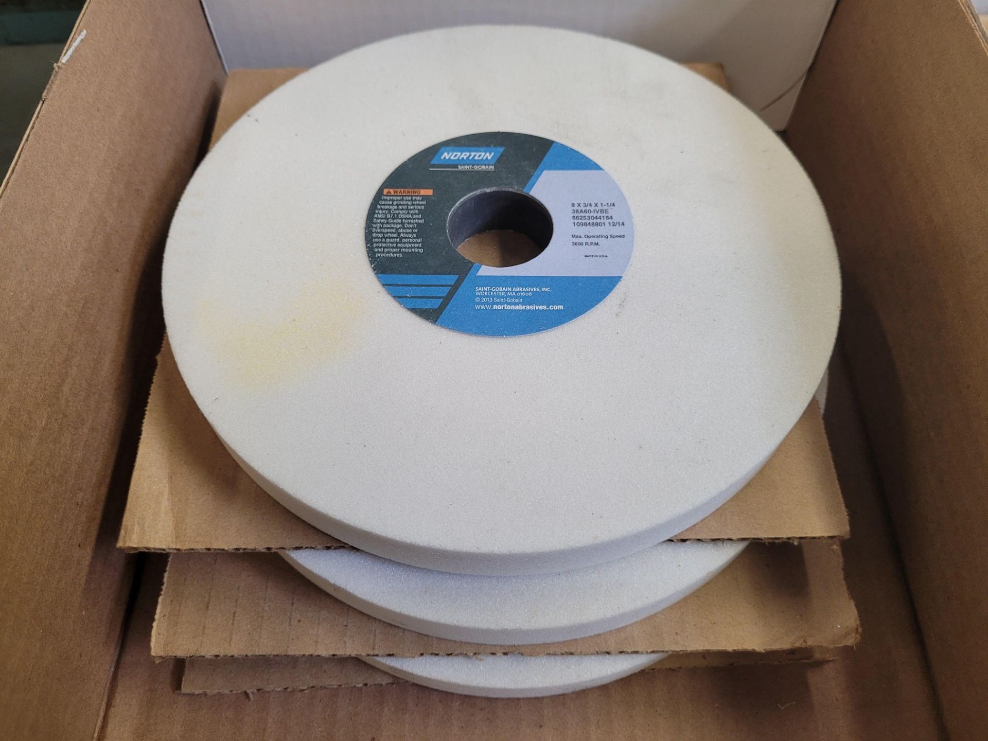 LOT - ASSORTED NORTON GRINDING WHEELS - Image 2 of 3