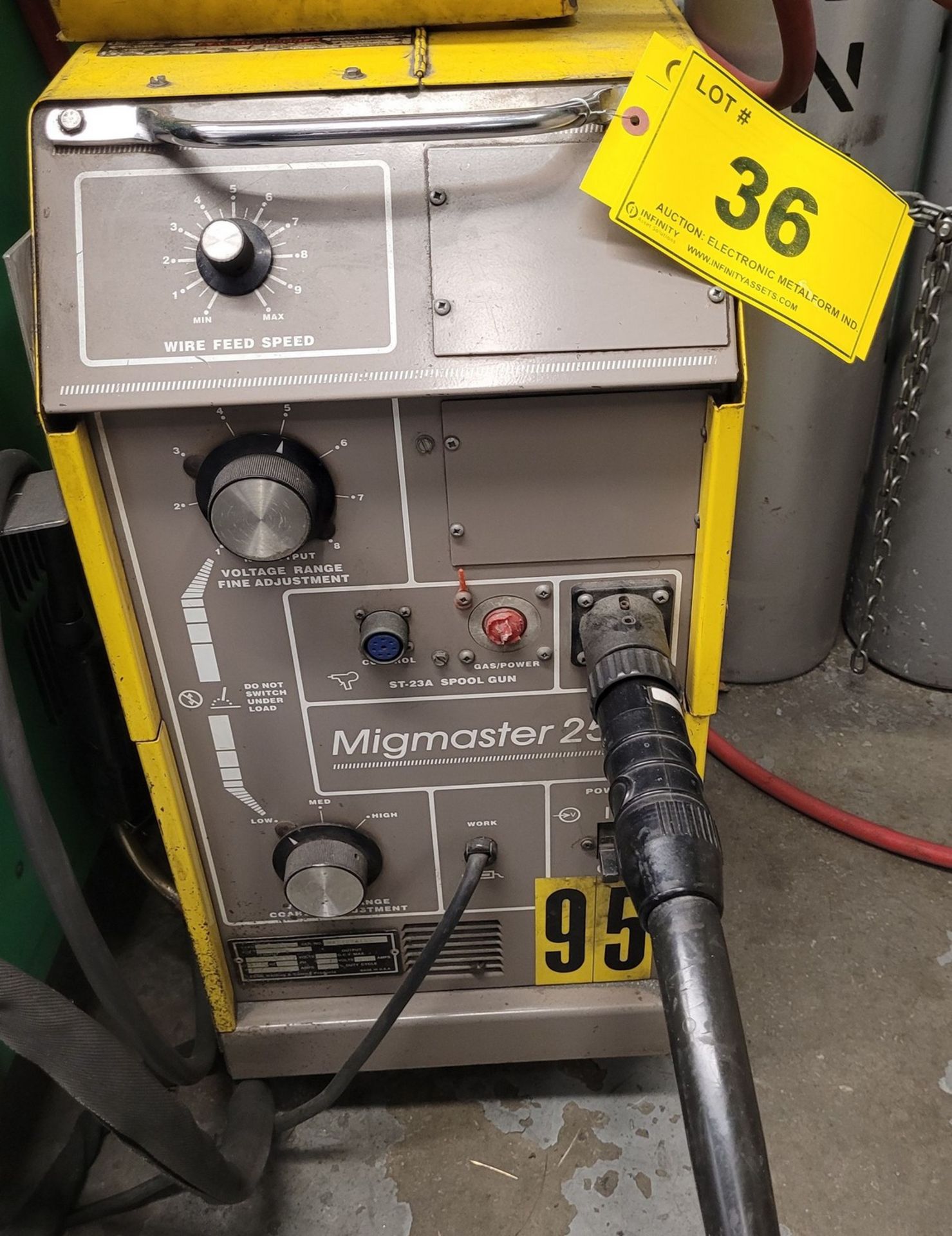 ESAB MIGMASTER 250 MIG WELDER, S/N MA-I638155 (NO TANKS)