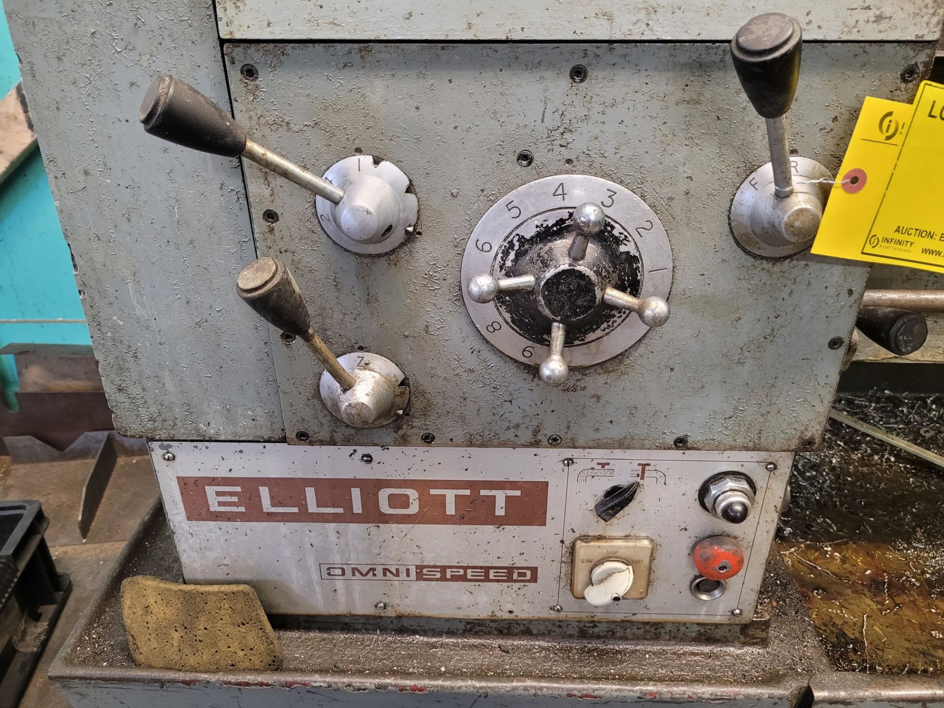 ELLIOT MS30/2500 OMNI SPEED LATHE, 15” SWING, 60” BED, COLLET CHUCK, TOOLPOST, TAILSTOCK, SPEEDS - Image 3 of 7