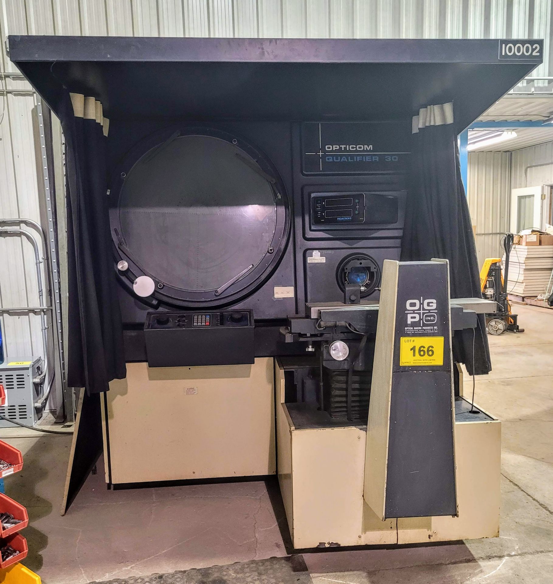 OPTICOM QUALIFIER 30 OPTICAL COMPARATOR AND STARRET SURFACE PLATE