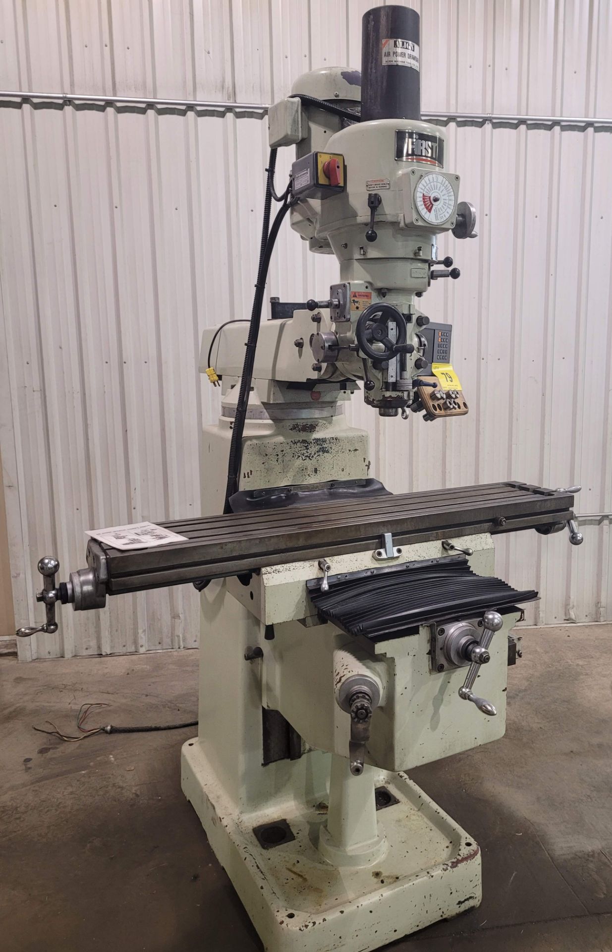 FIRST LC-185VS VERTICAL MILLING MACHINE, HEIDENHAIN 2-AXIS DRO, 10” X 50” TABLE, TRAVELS: X-31”, Y- - Image 2 of 6