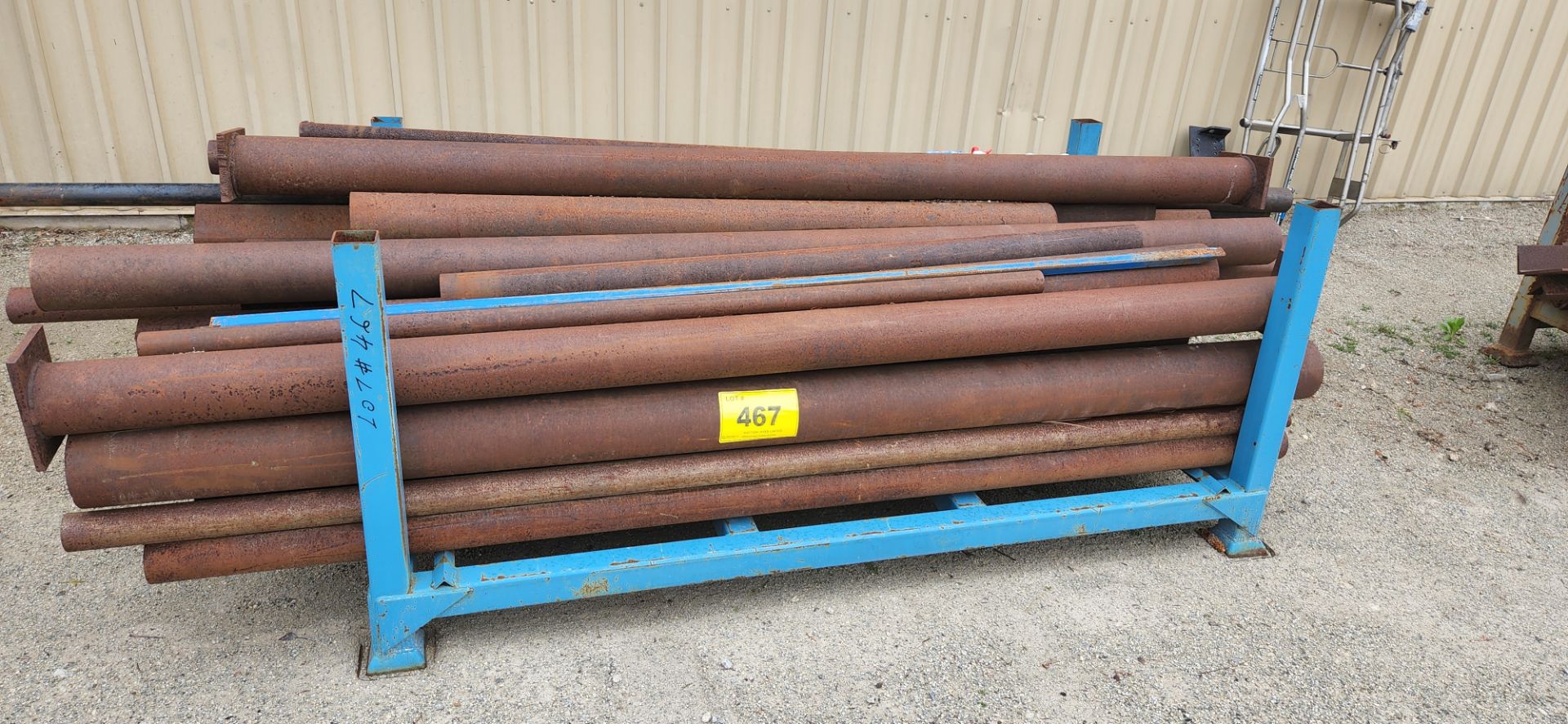 LOT OF ASST. SQUARE AND ROUND TUBE