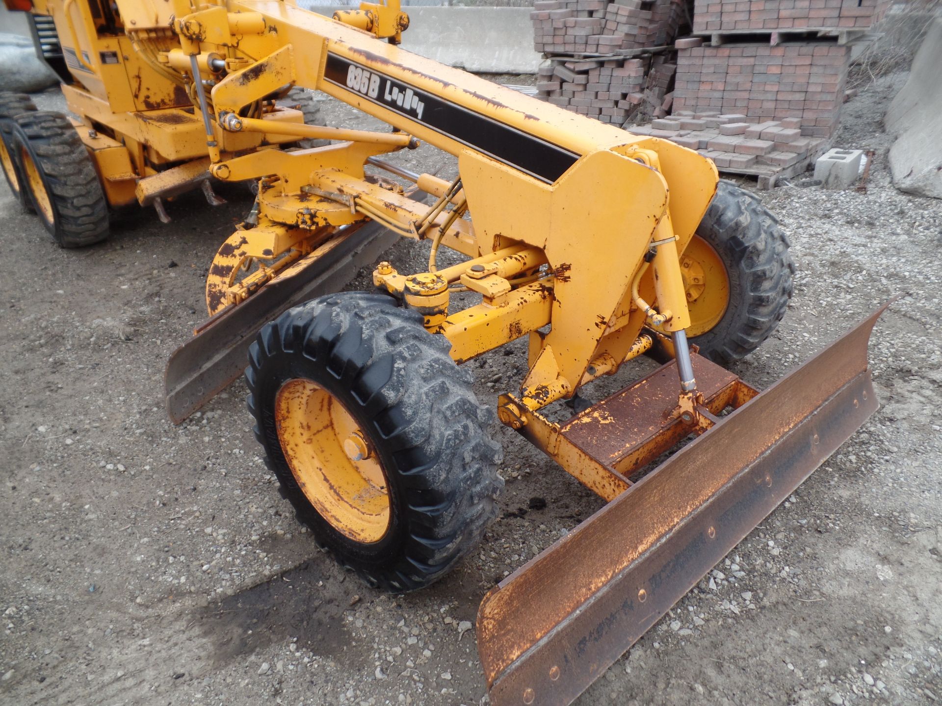 1999 LEE BOY 635B MOTOR GRADER, 2-SPEED HYDROSTATIC TRANSMISSION, 8’ MOLDBOARD, RIPPER, 48HP DIESEL, - Image 12 of 20