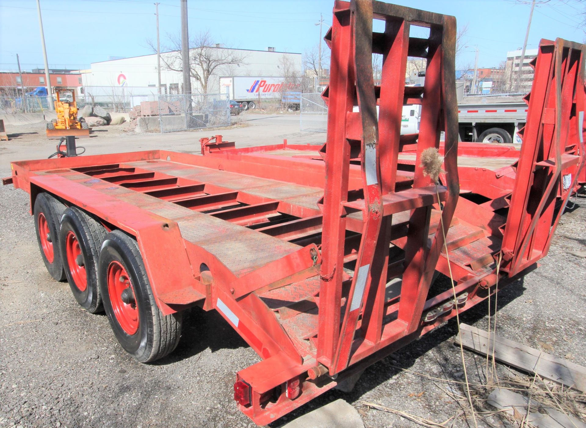 J.C. TRAILERS 16' STEEL DECK TRI-AXLE EQUIPMENT TRAILER, SPRING SUSPENSION, PIN HITCH, BEAVERTAILS - Image 9 of 9