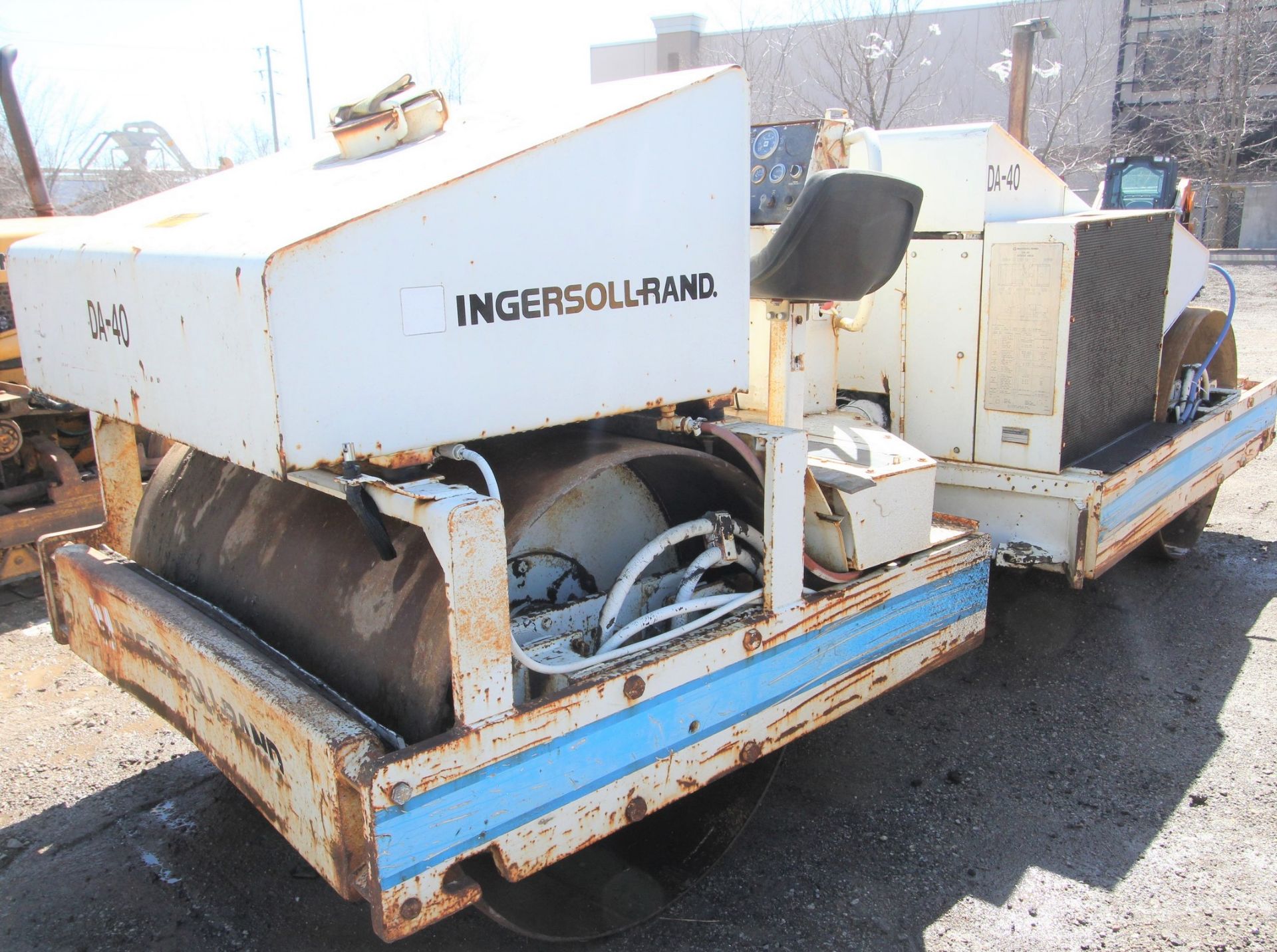 INGERSOLL RAND DA-40 TANDEM DRUM VIBRATORY ROLLER, 60” SMOOTH DRUM ROLLER, DETROIT DIESEL, APPROX. - Image 3 of 13