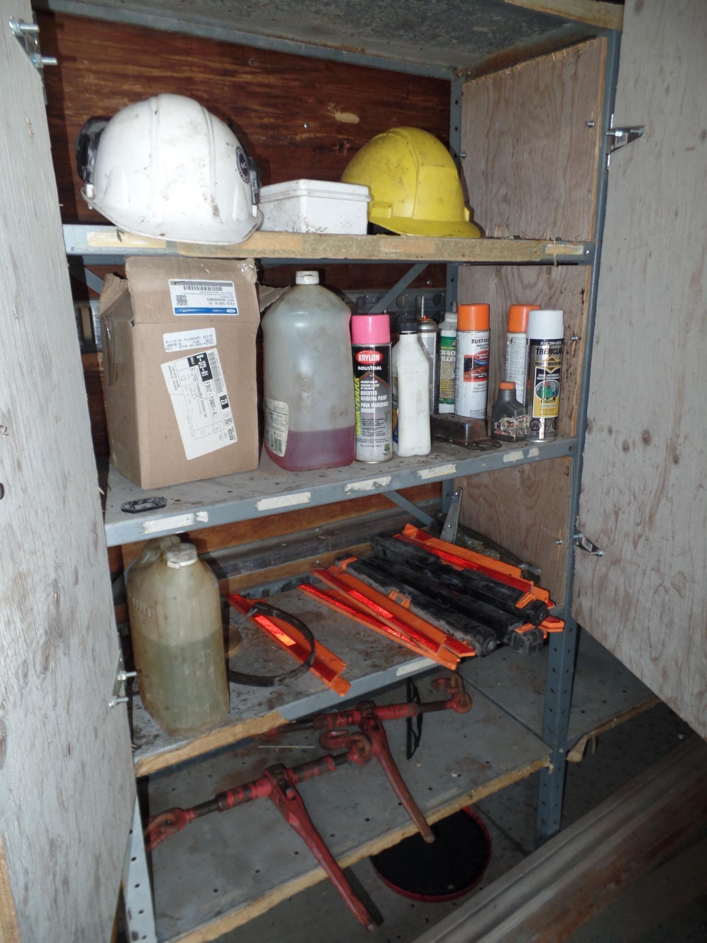 CONTENTS OF TRUCK BOX / STORAGE SHED - Image 8 of 11