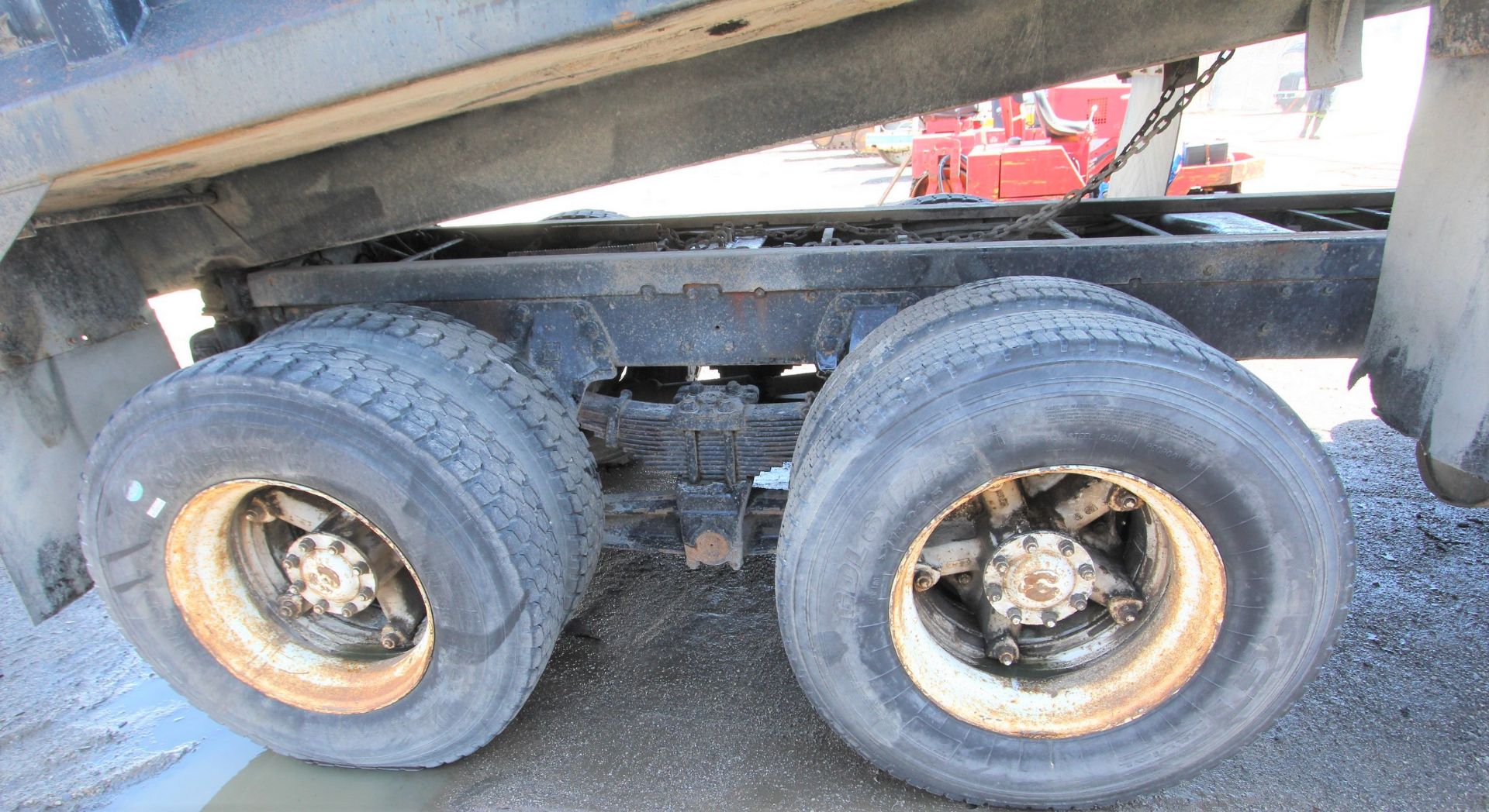 1988 FORD L8000 TANDEM AXLE DUMP TRUCK, FORD 280 HP DIESEL MOTOR, 15' BOX, 10-SPEED EATON FULLER - Image 11 of 38