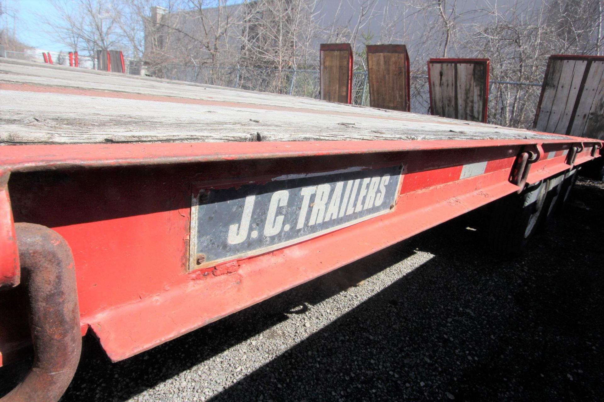 J.C. TRAILERS 23' TRI-AXLE EQUIPMENT TRAILER, 9,000 LBS. MAX CAPACITY, WOOD DECK, DECK-OVER- - Image 9 of 11