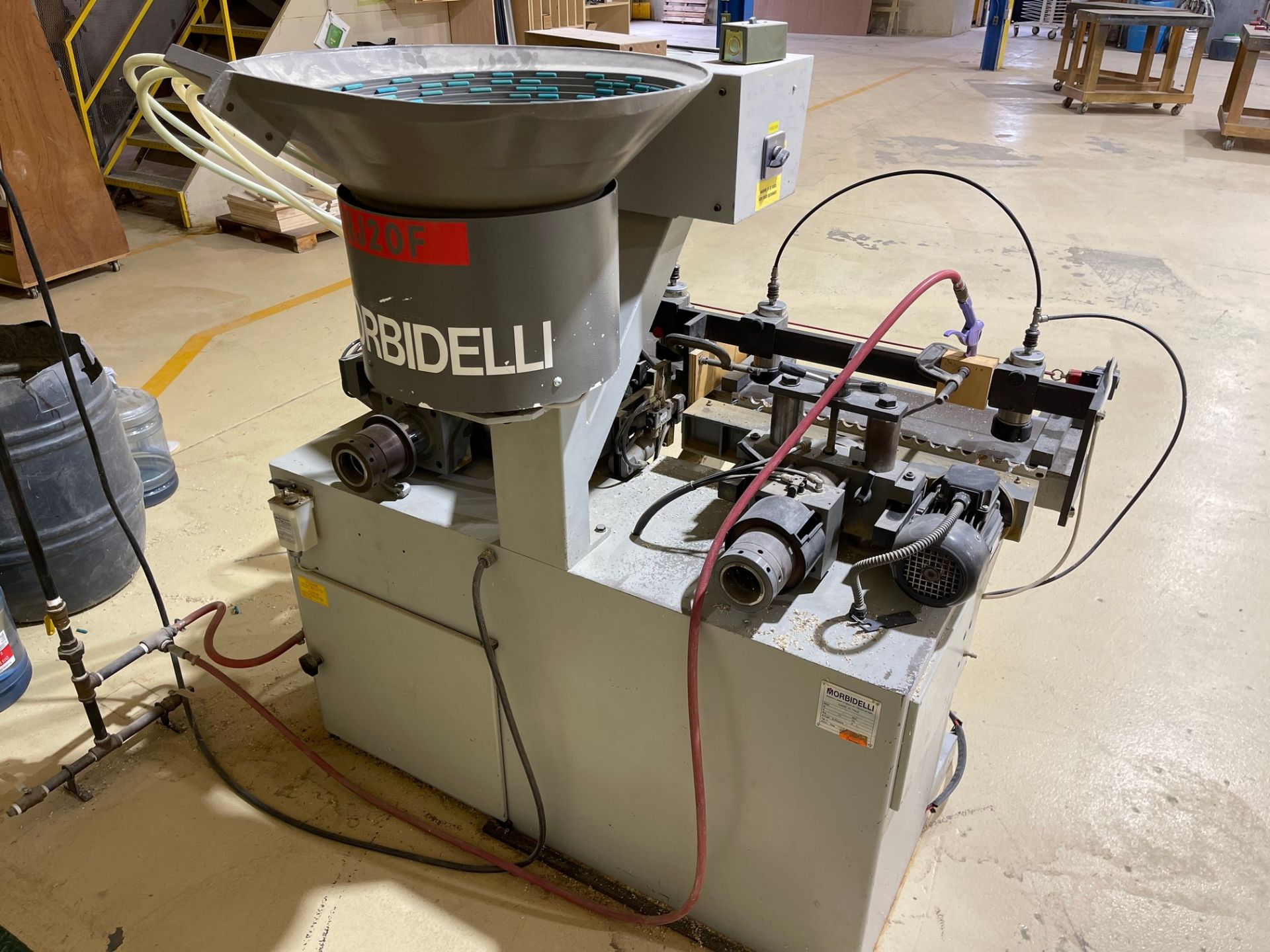 1994 MORBIDELLI N/J20F DOWEL INSERTER, WITH VIBRATORY HOPPER/FEEDER, AIR HOLD DOWN CLAMPS, S/N AL/ - Image 7 of 11