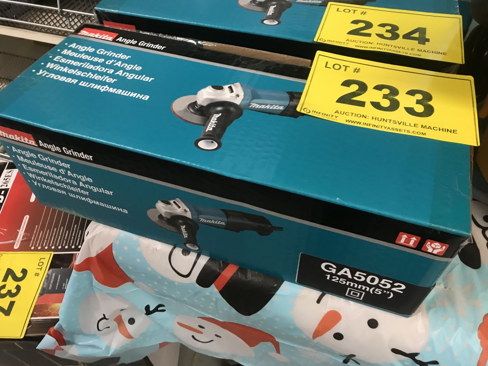 MAKITA ANGLE GRINDER GA5052, 5"