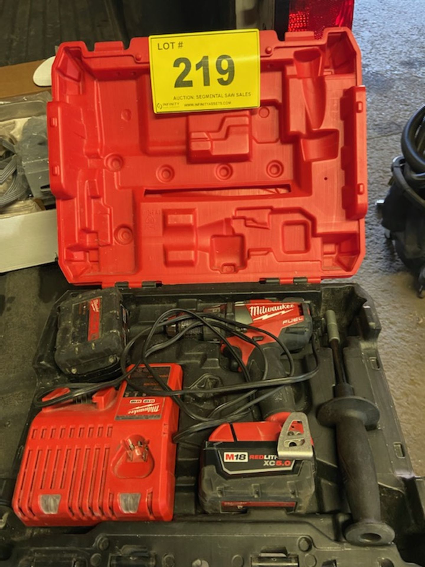 MILWAUKEE M18 HAMMER DRILL KIT W/ CHARGER, (2) BATTERIES, CASE