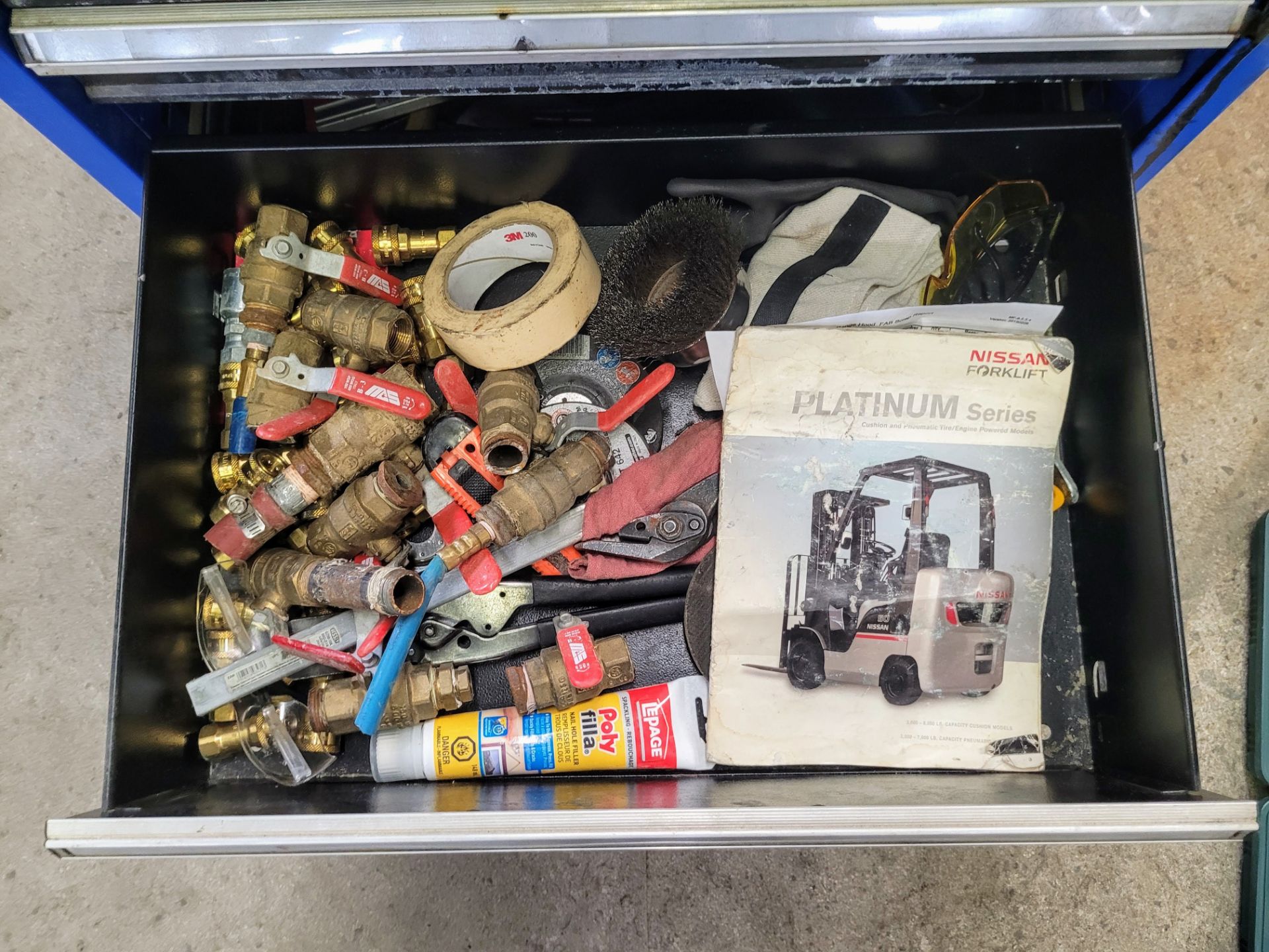 WESTWARD TOOL CHEST W/ VISE AND CONTENTS - Image 9 of 10