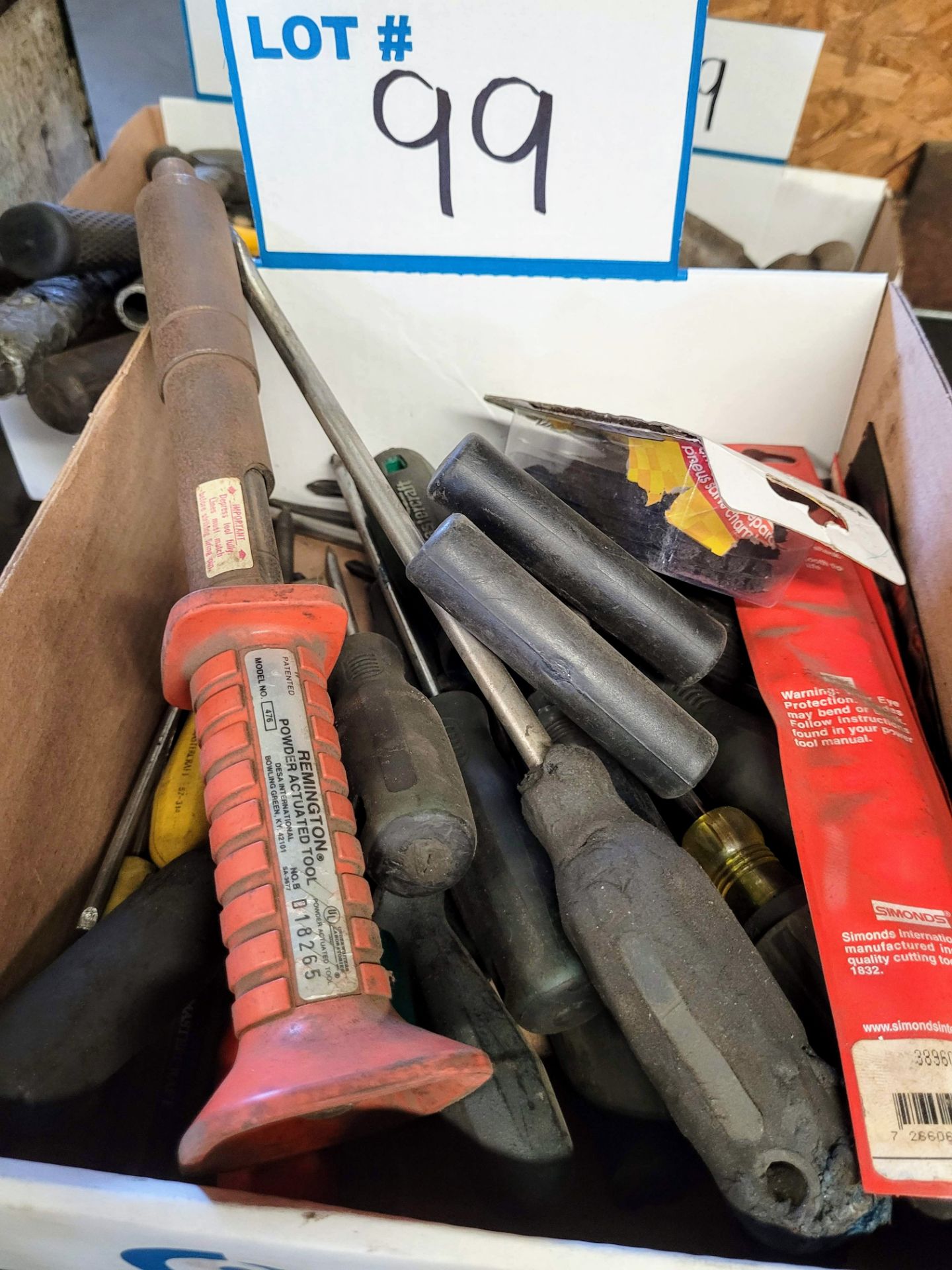 LOT - HAMMERS, SPANNERS, WRENCHES - Image 8 of 9