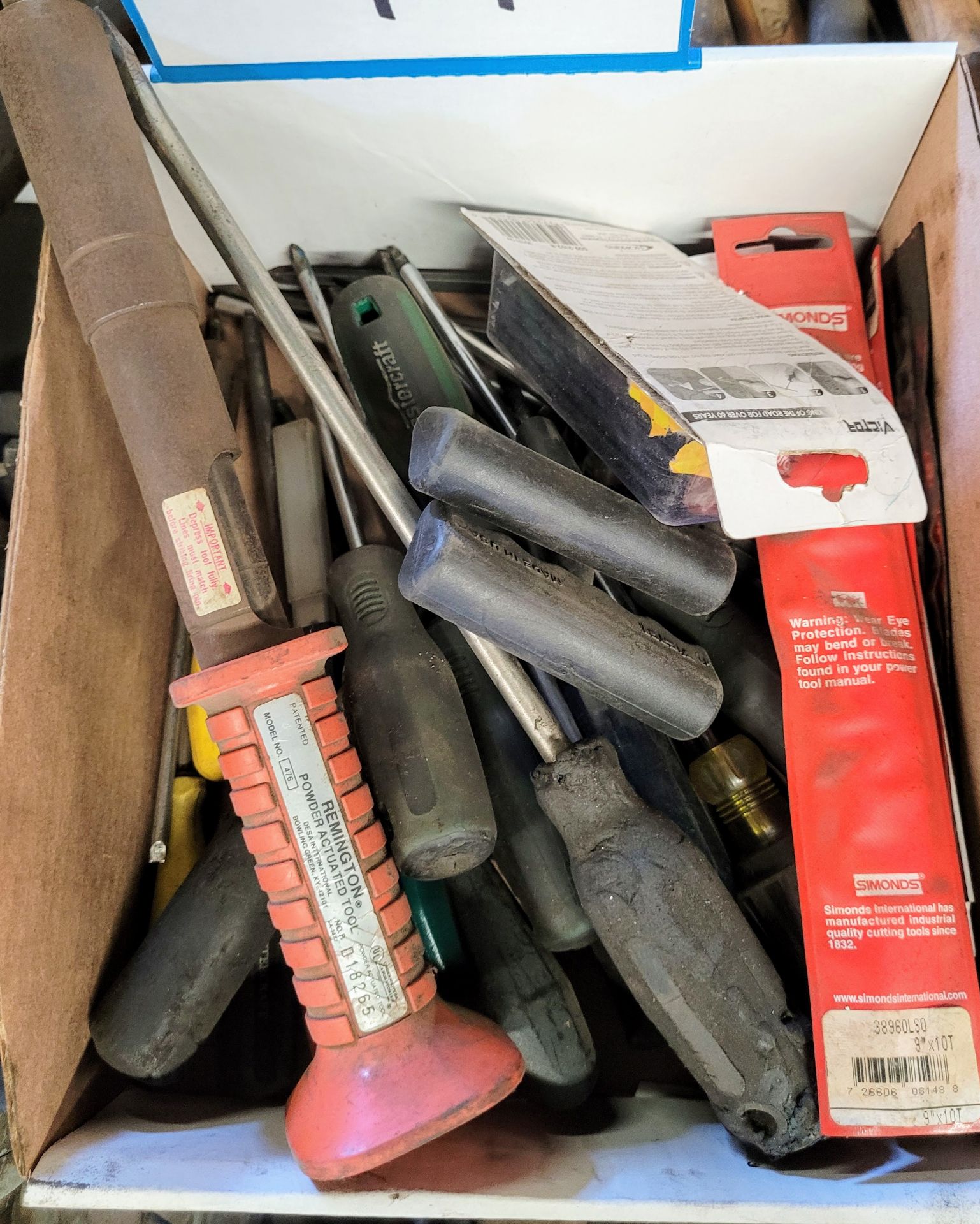 LOT - HAMMERS, SPANNERS, WRENCHES - Image 9 of 9