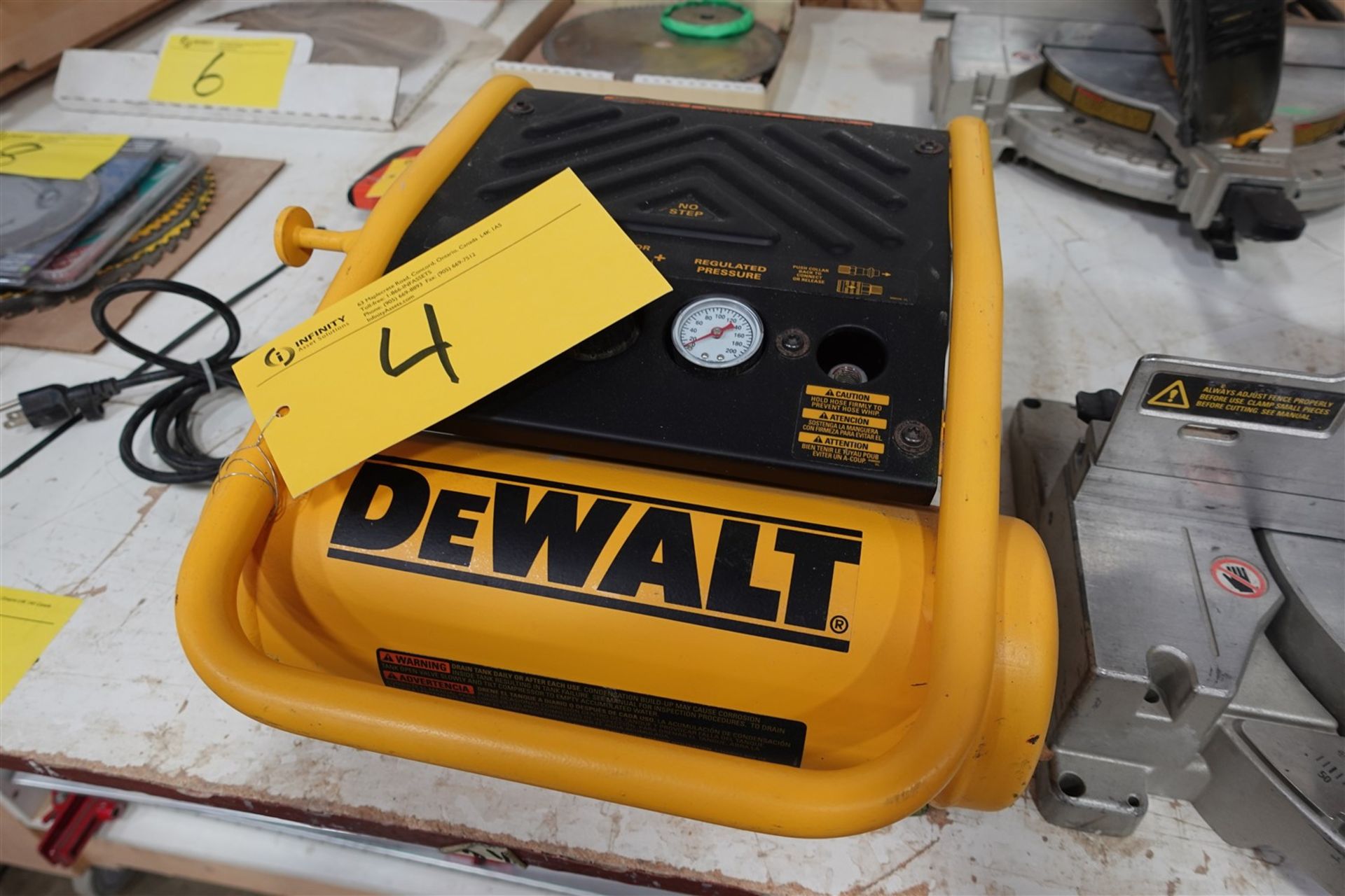 DEWALT DW55140 PORTABLE AIR COMPRESSOR