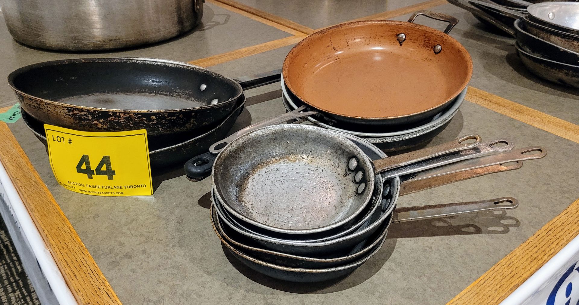 LOT - ASSORTED FRYING PANS