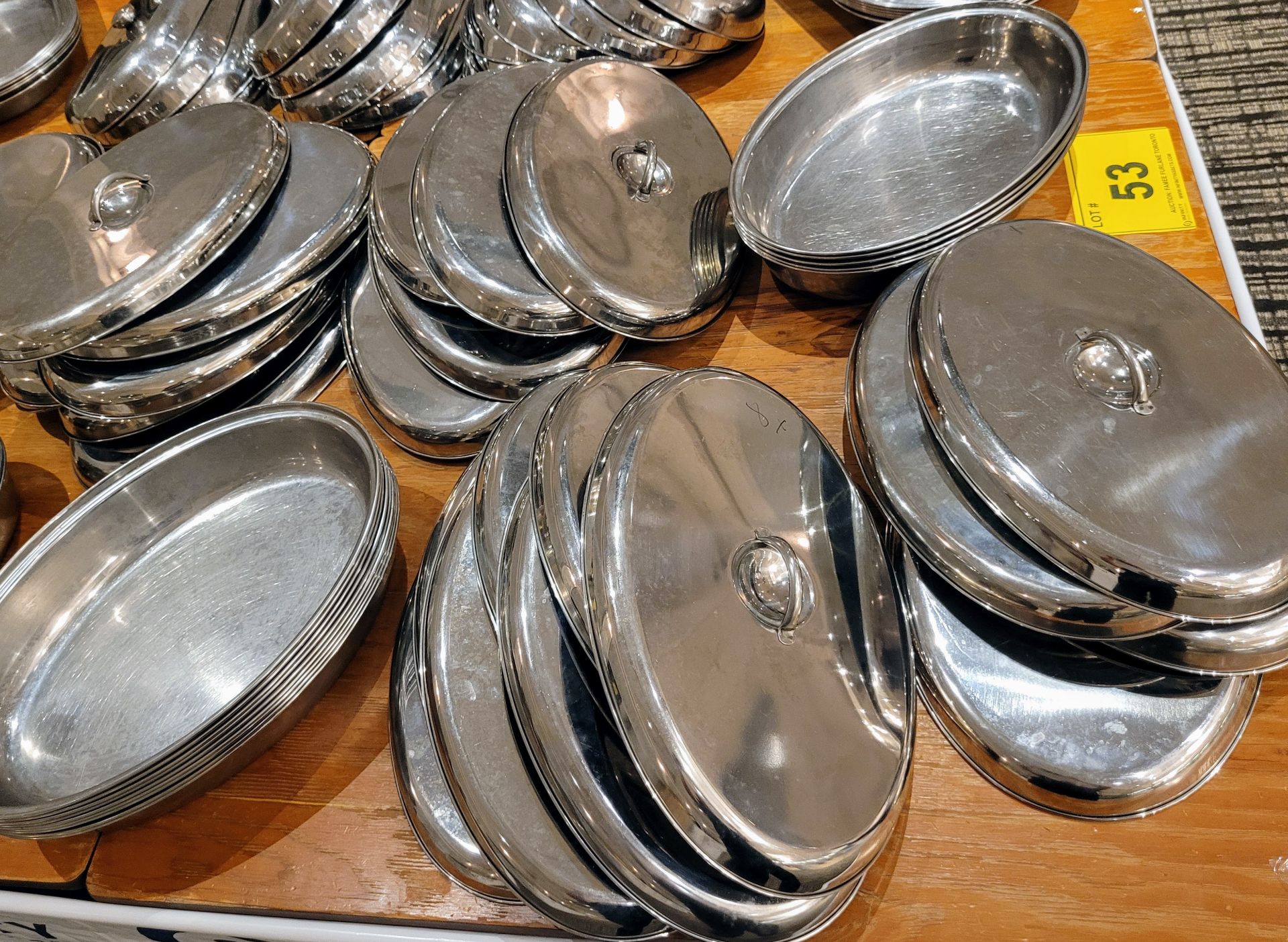 LOT - SILVER SERVICE SERVING DISHES - Image 3 of 4