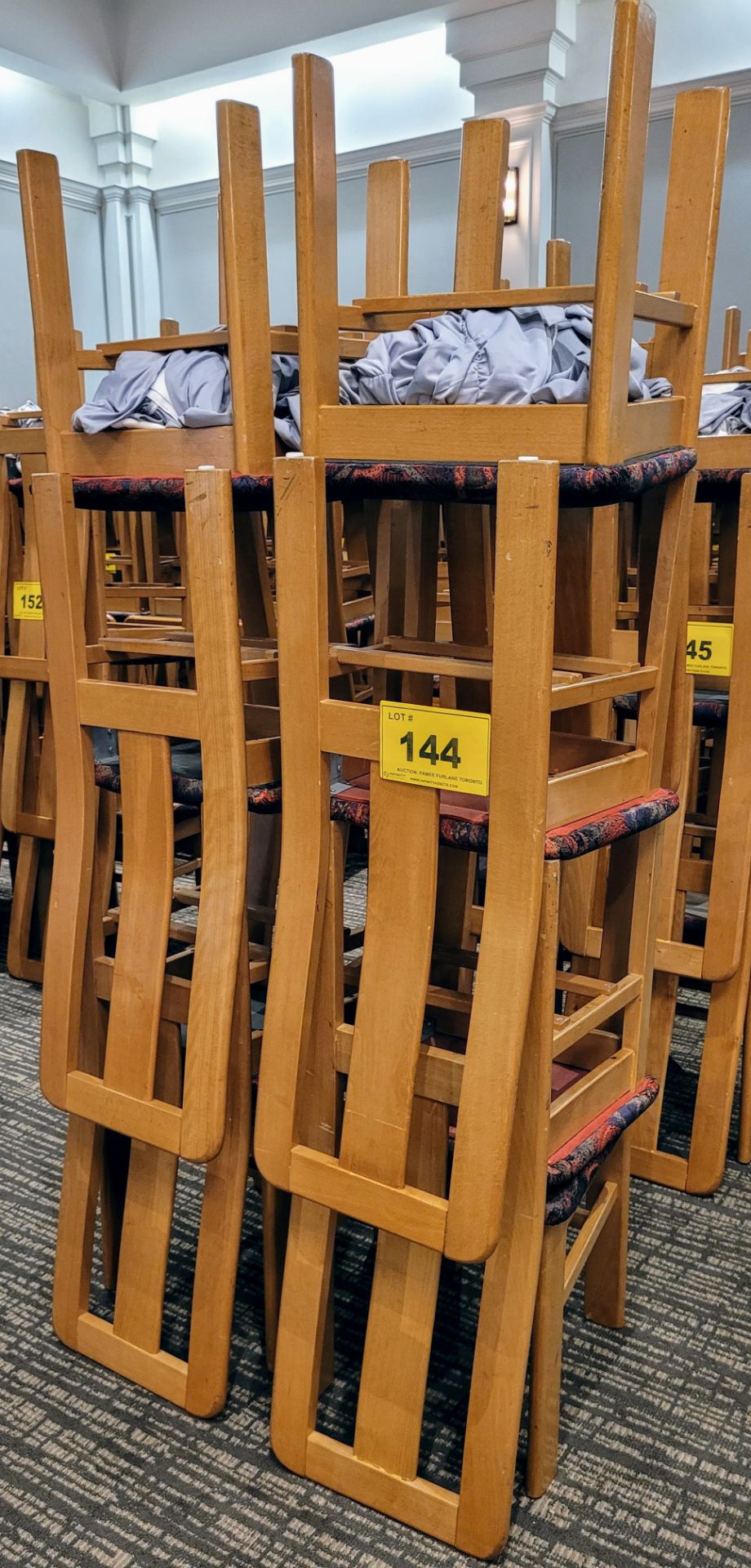 LOT - (8) WOODEN BANQUET CHAIRS W/ SLIP COVERS - Image 2 of 2