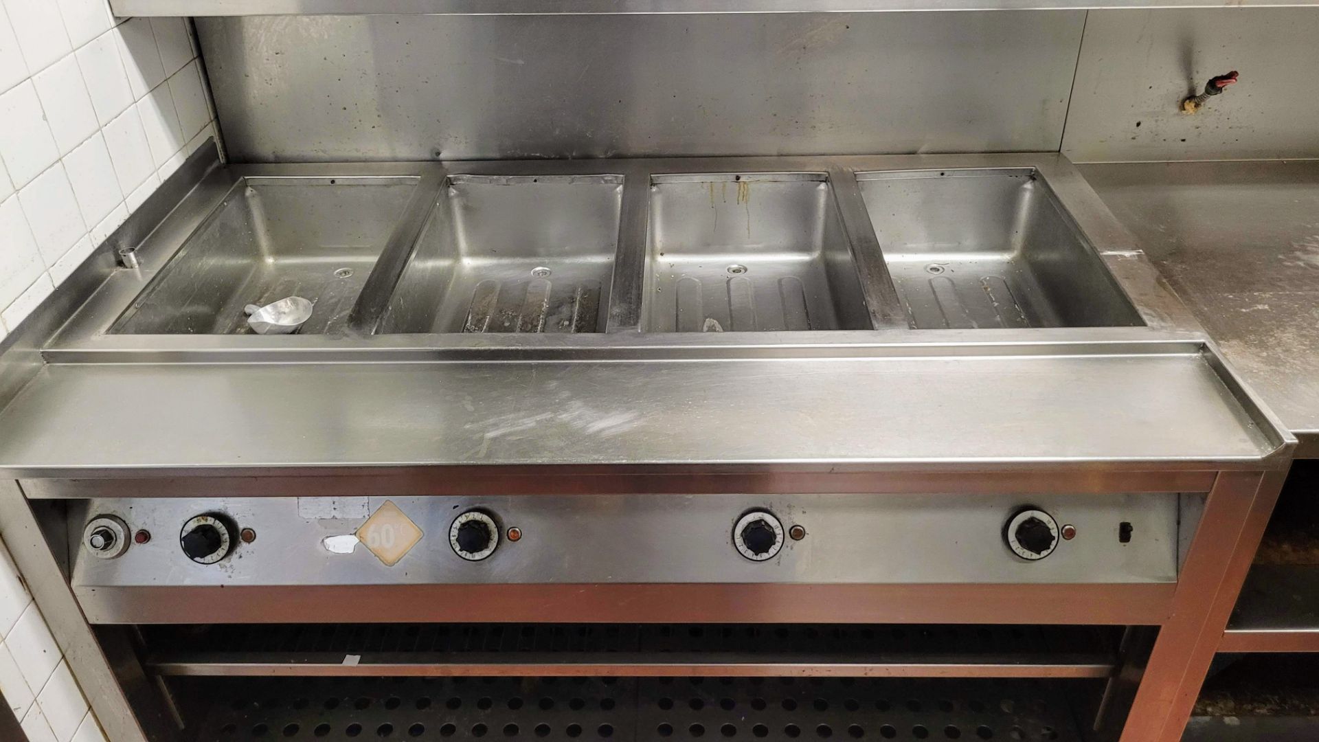 HERCULES STAINLESS STEEL PREP AND SERVICE STATION W/ SINK, MERCO HEAT LAMPS, CUTLERY AND TRAY - Image 10 of 12