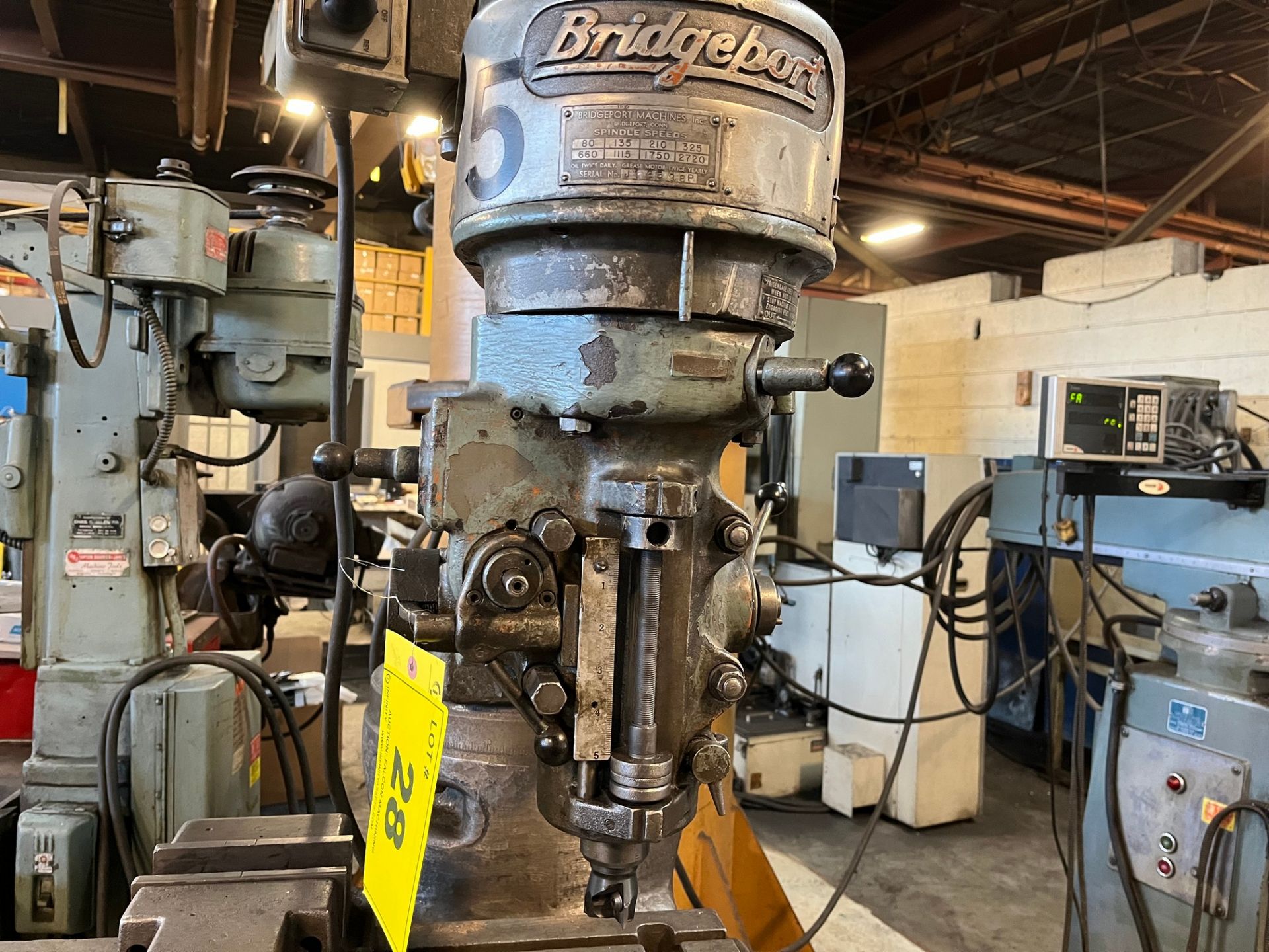 BRIDGEPORT VERTICAL MILLING MACHINE, 80 TO 2720 RPM, S/N J8698P, 9" X 36" TABLE, NO VISE, COLLETS OR - Image 6 of 7