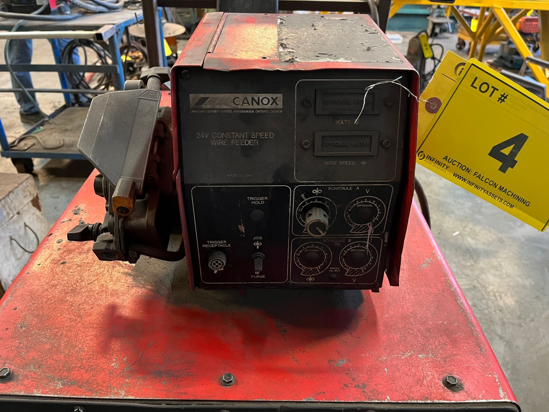 CANOX C-DW 452 WELDER W/ CANOX 24V CONSTANT SPEED WIRE FEEDER AND CART - Image 4 of 5
