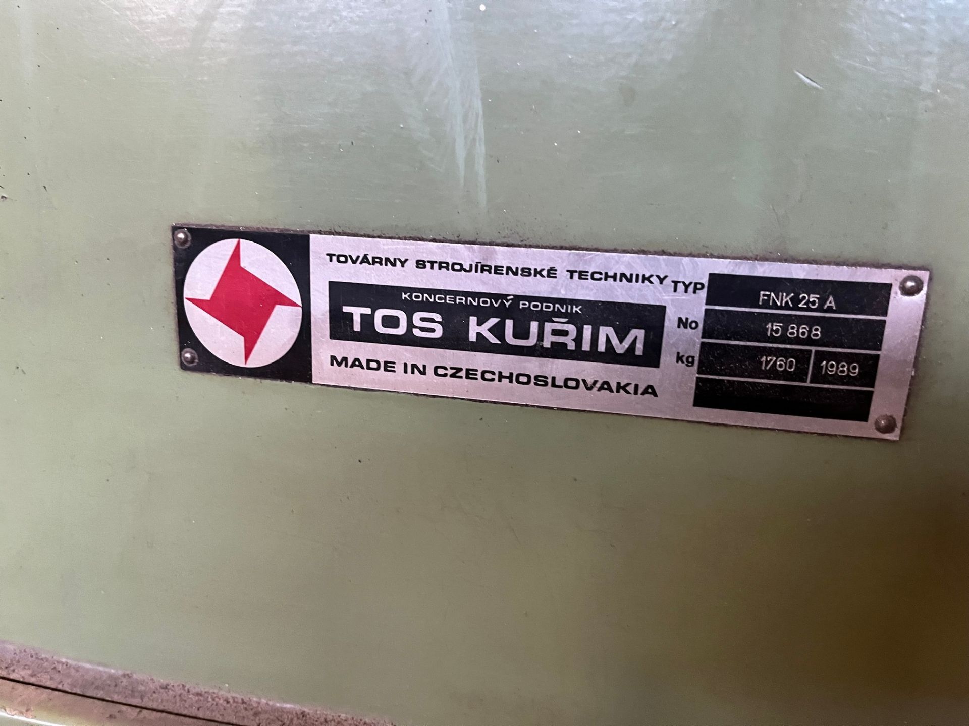 TOS KURIM FNK25A VERTICAL MILLING MACHINE, 56 TO 4500 RPM, 13"D X 64"W TABLE, 575V, S/N 1195 - Image 9 of 10