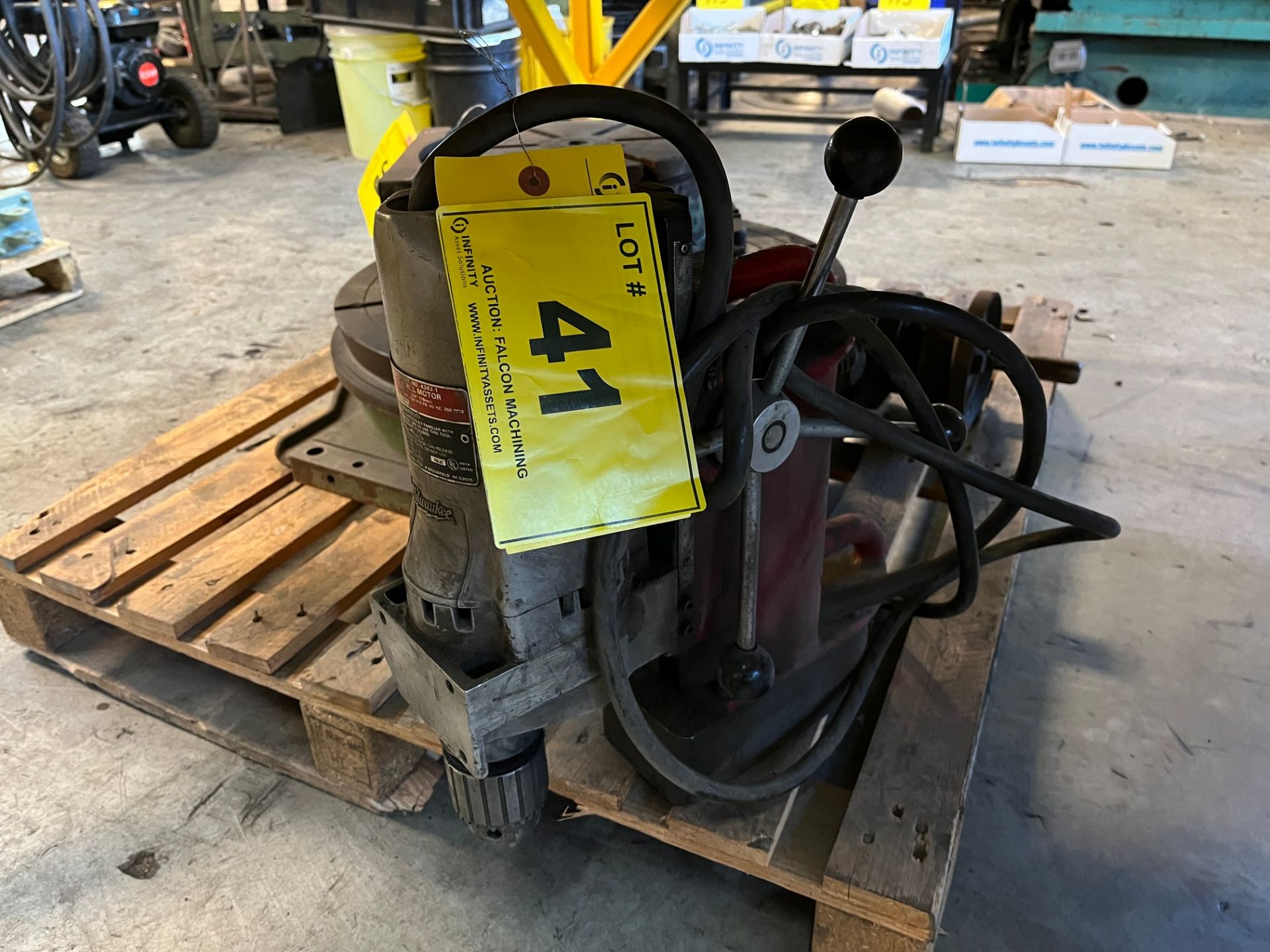 MILWAUKEE MAGNETIC SURFACE DRILL, MODEL 4262-1