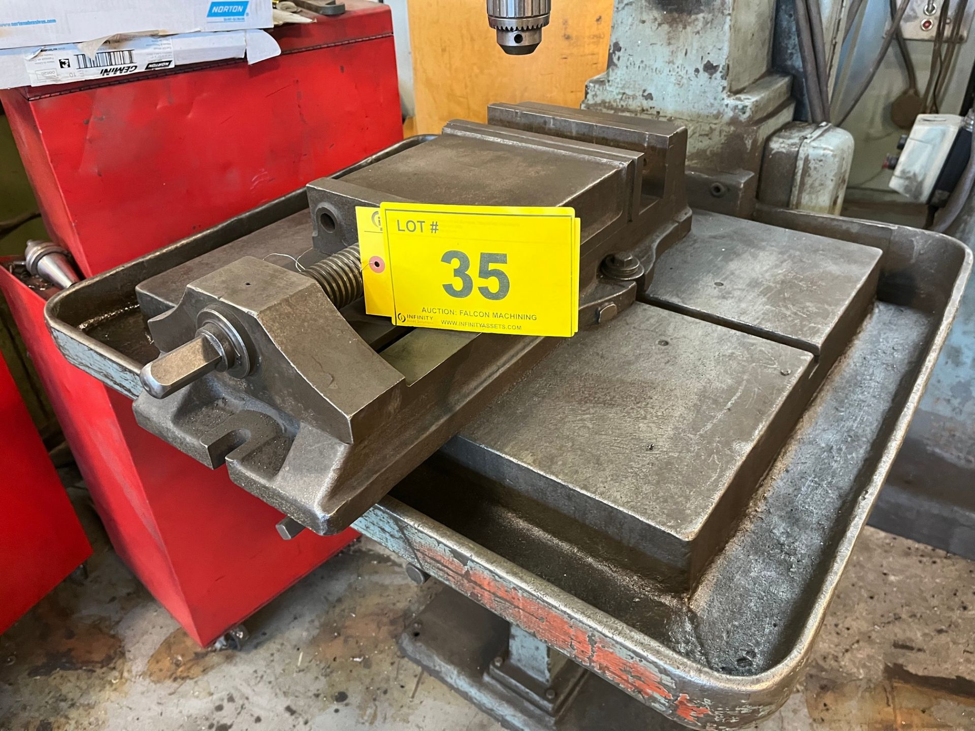 9" MACHINE VISE