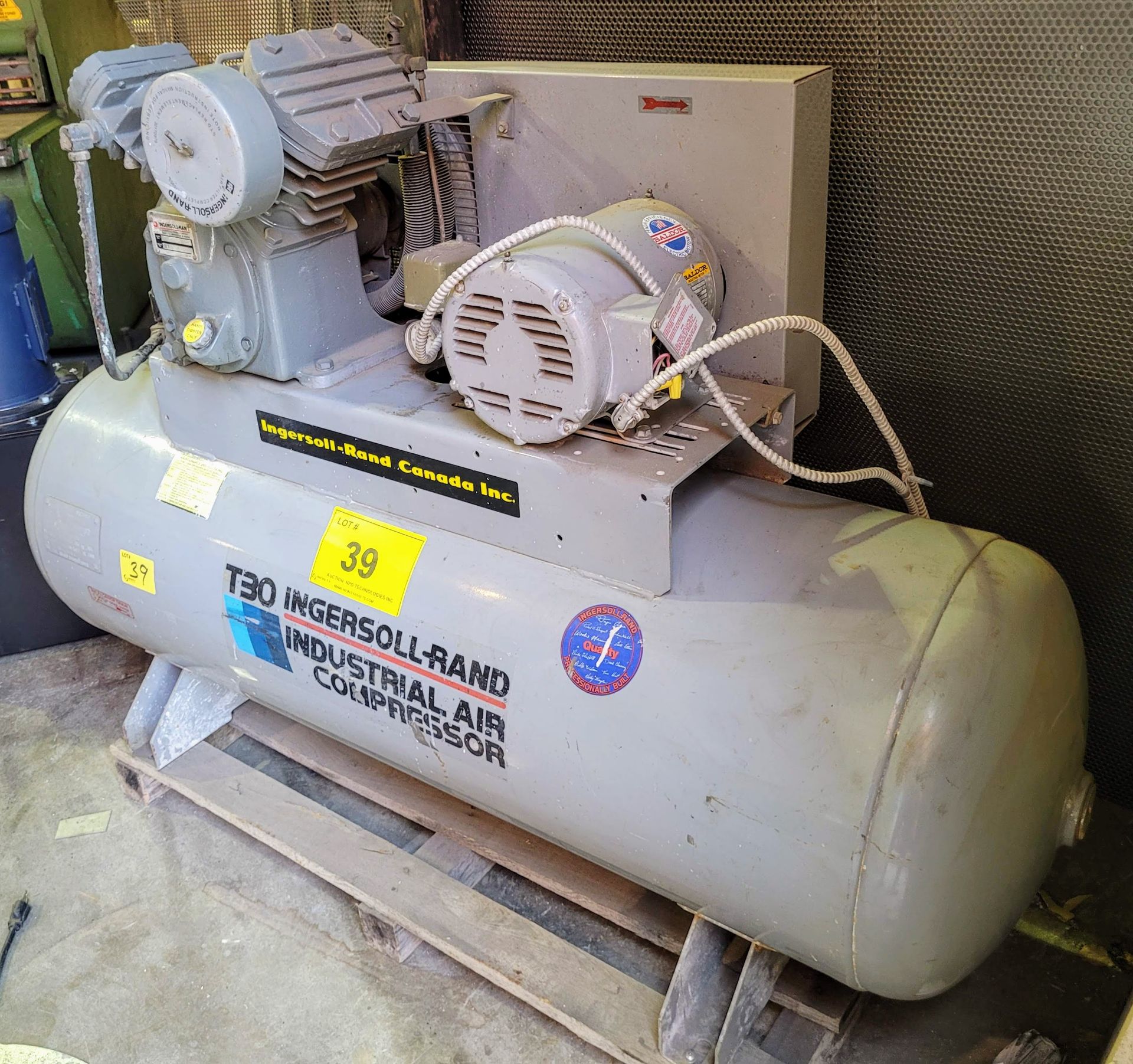 INGERSOL-RAND T30 AIR COMPRESSOR, 5HP - Image 3 of 6