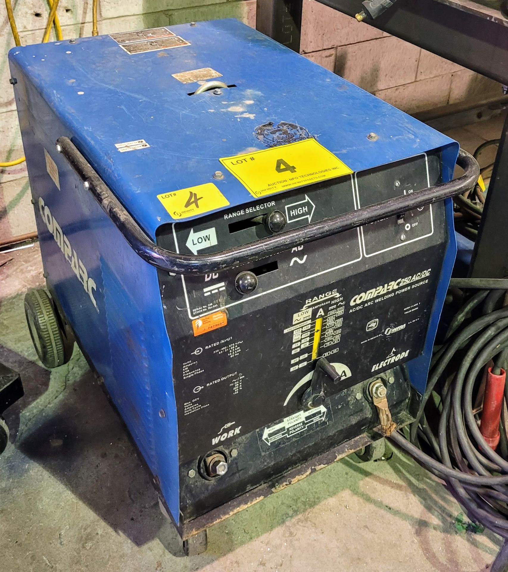 COMPARC 250 AC-DC ARC WELDER