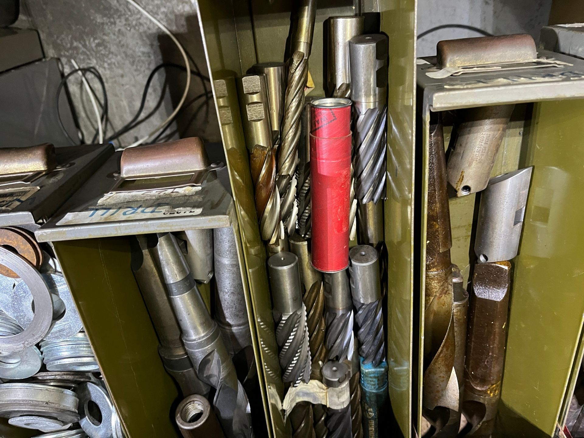 LOT WASHERS, TWIST DRILLS, CHISELS, DRILLS, END MILLS (CONTENTS OF (1) ROW / (7) BINS OF STORAGE - Image 3 of 5