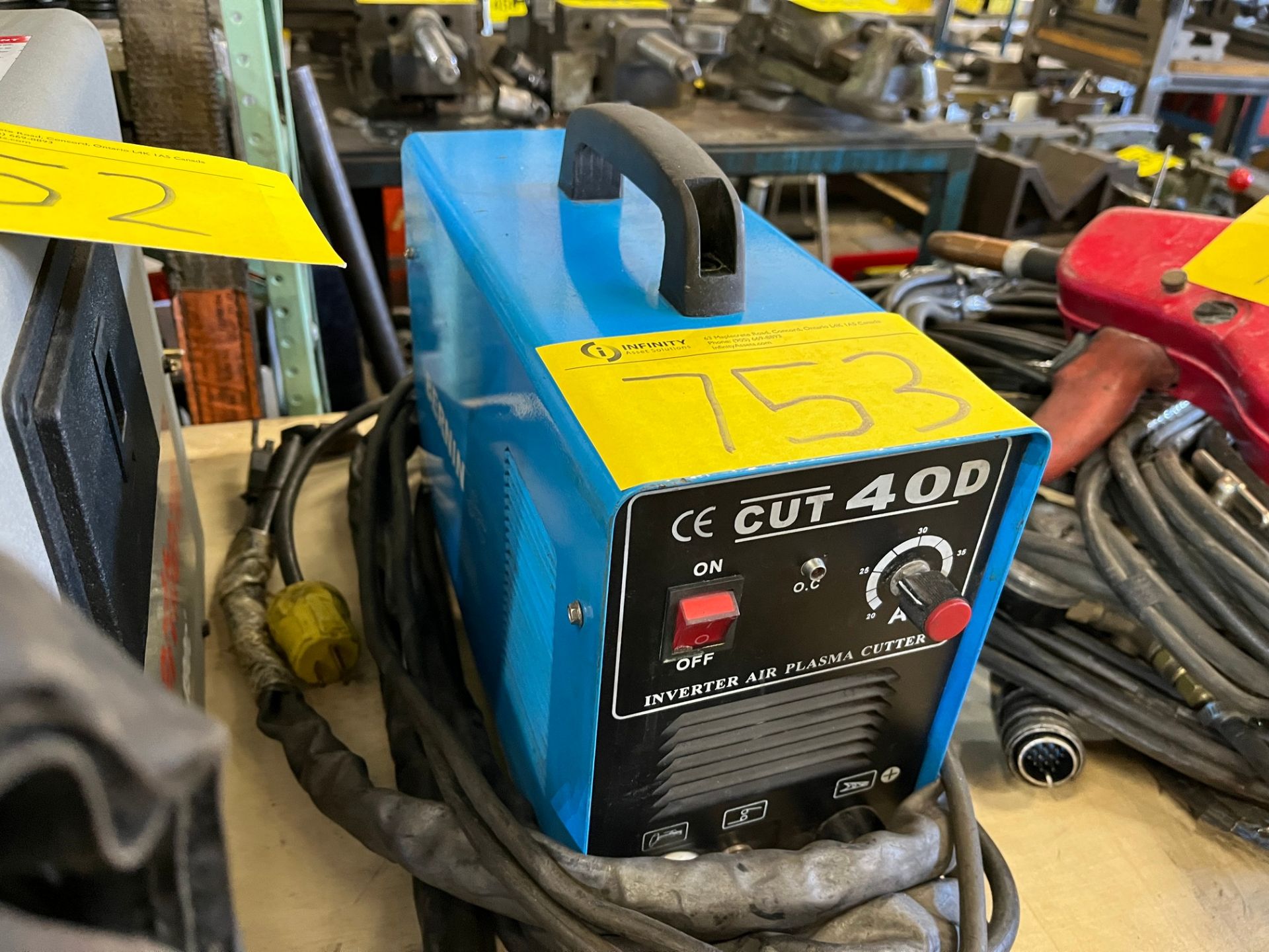BERNIN INVERTER AIR PLASMA CUTTER 40D W/ CABNLE AND TORCH - Image 2 of 2