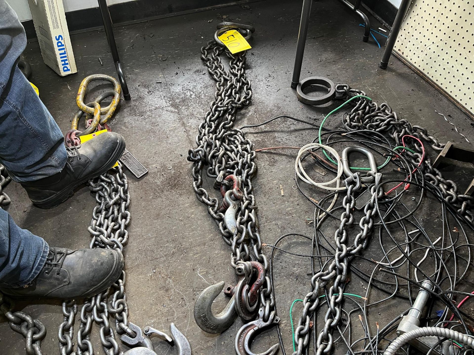 HEAVY DUTY RIGGING CHAIN, 10,400LB CAP.