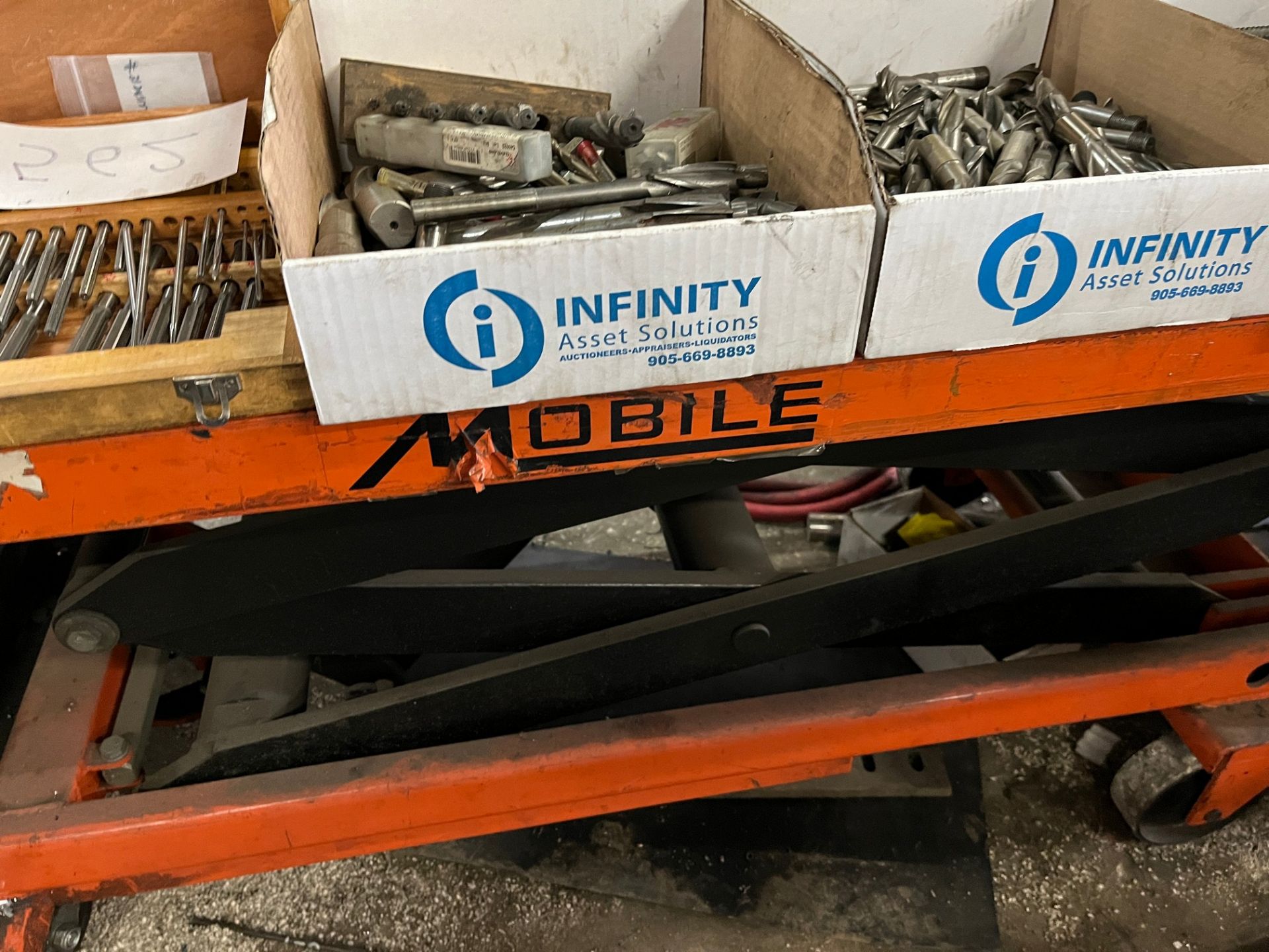 MOBILE DIE LIFT SCISSOR CART, 1,000LB CAP. (NO CONTENTS) - Image 2 of 2