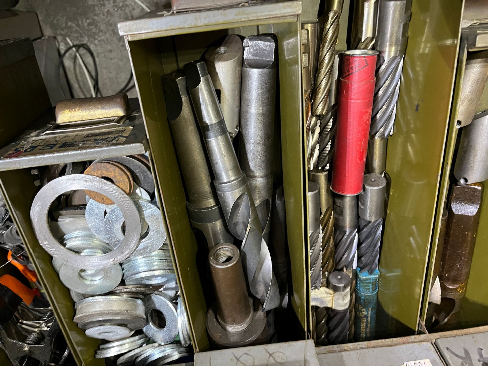 LOT WASHERS, TWIST DRILLS, CHISELS, DRILLS, END MILLS (CONTENTS OF (1) ROW / (7) BINS OF STORAGE - Image 4 of 5