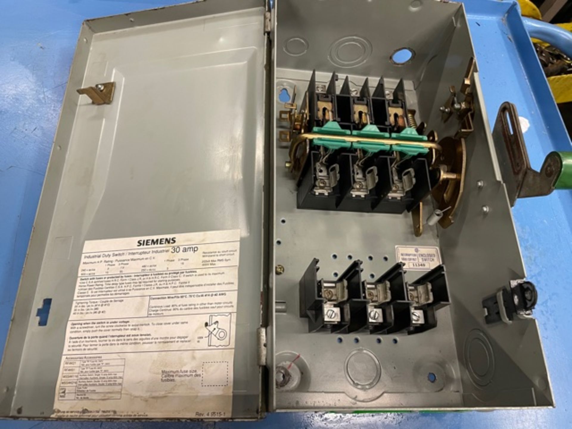 Industrial Disconnect switch, 600 Volts - 30 Amps - Image 2 of 2
