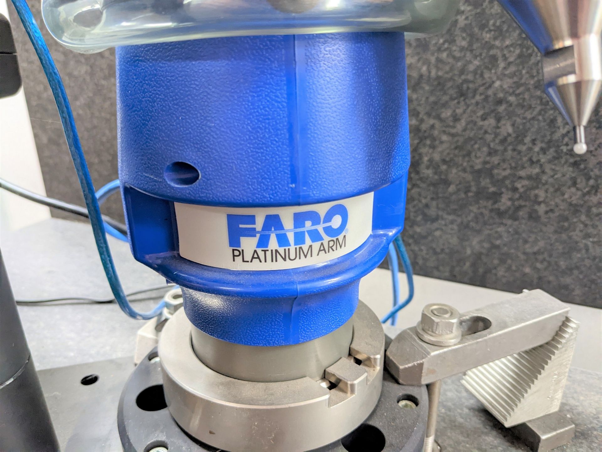 2012 FARO P08 PORTABLE CMM PLATINUM ARM W/ CONTROL STATION, .025 ACCURACY, 54” X 30” GRANITE SURFACE - Image 6 of 12