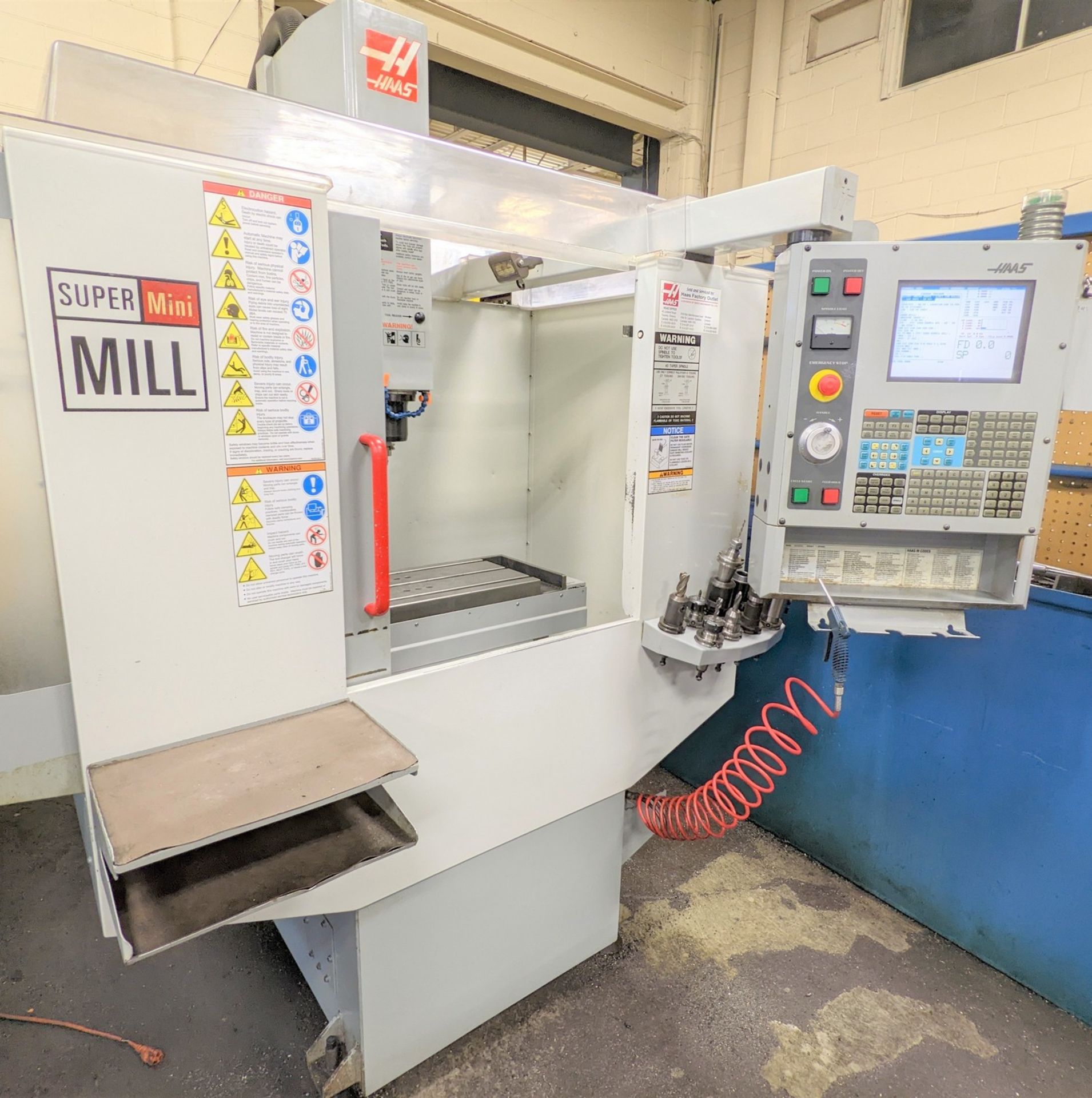 2004 HAAS SUPER MINIMILL CNC VERTICAL MACHINING CENTER, CNC CONTROL, CAT40, 10,000 RPM, 12” X 29” - Image 2 of 11