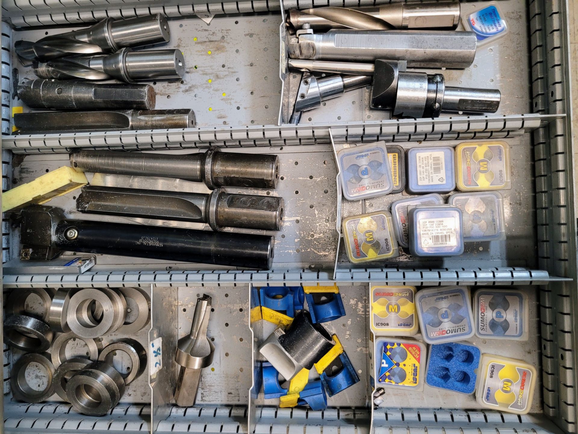 CONTENTS OF (1) TOOL CABINET DRAWER INCLUDING CARBIDE INSERTS AND CUTTING BARS, ETC. (NO DRAWERS) - Image 2 of 3