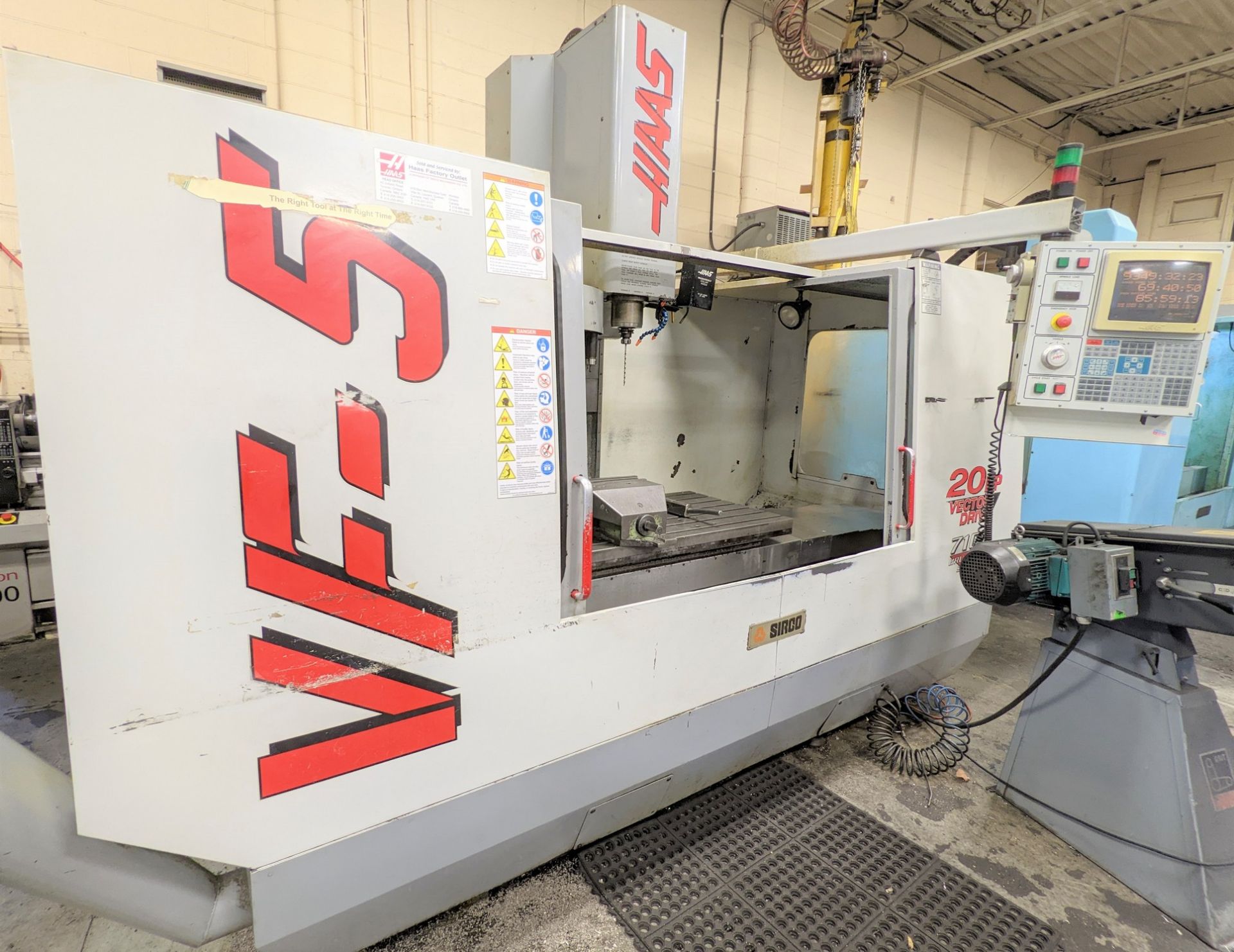 HAAS VF-5 CNC VERTICAL MACHINING CENTER, CNC CONTROL W/ CRT SCREEN, TRAVELS: X-50”, Y-26”, Z-25”, - Image 2 of 10
