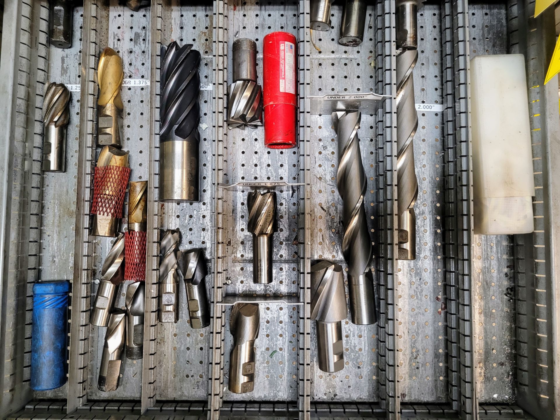 CONTENTS OF (1) TOOL CABINET DRAWER INCLUDING END MILLS (NO DRAWER)