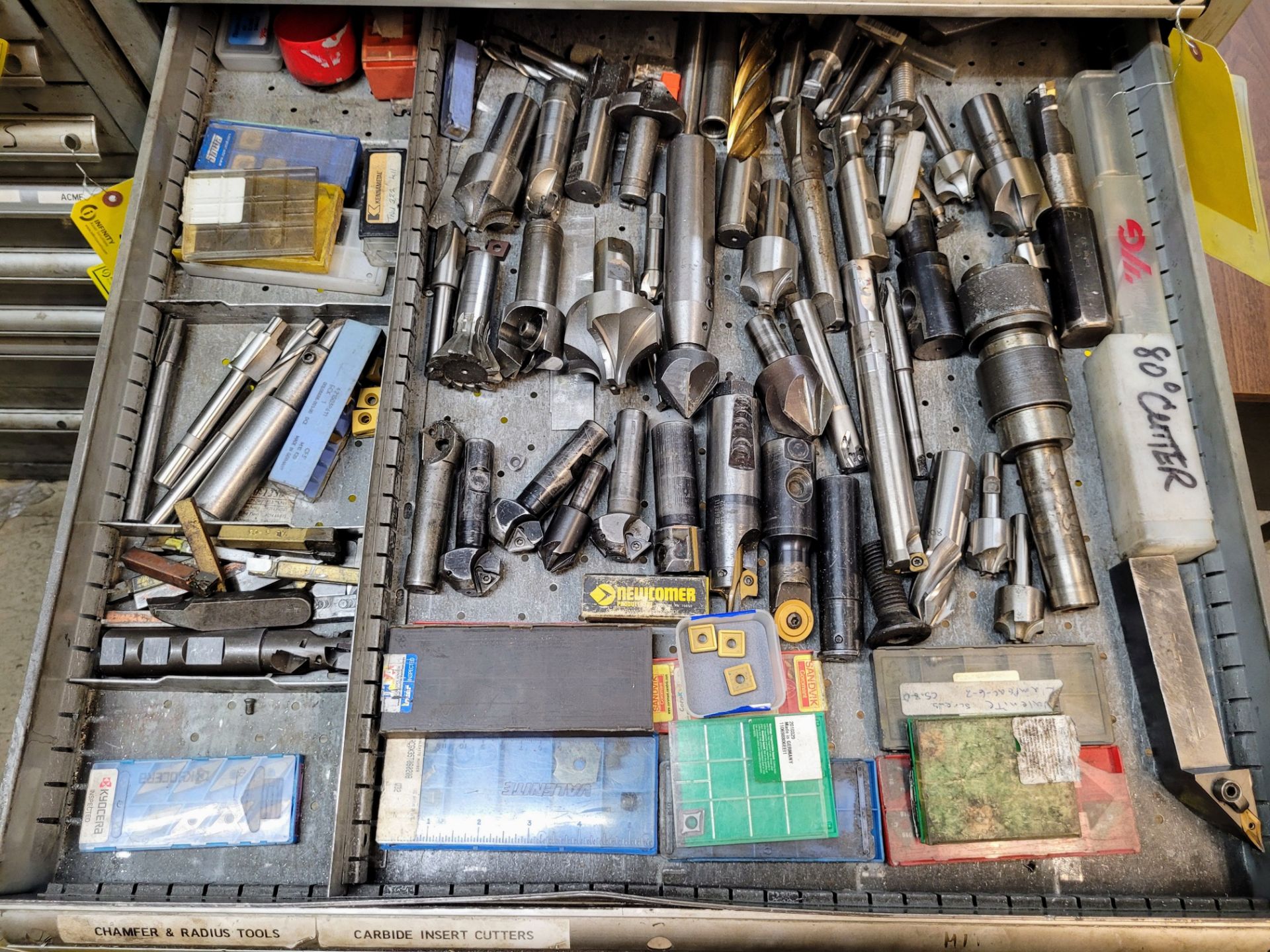 CONTENTS OF (1) TOOL CABINET DRAWER INCLUDING CARBIDE INSERTS, CARBIDE INSERT CUTTER BARS, END