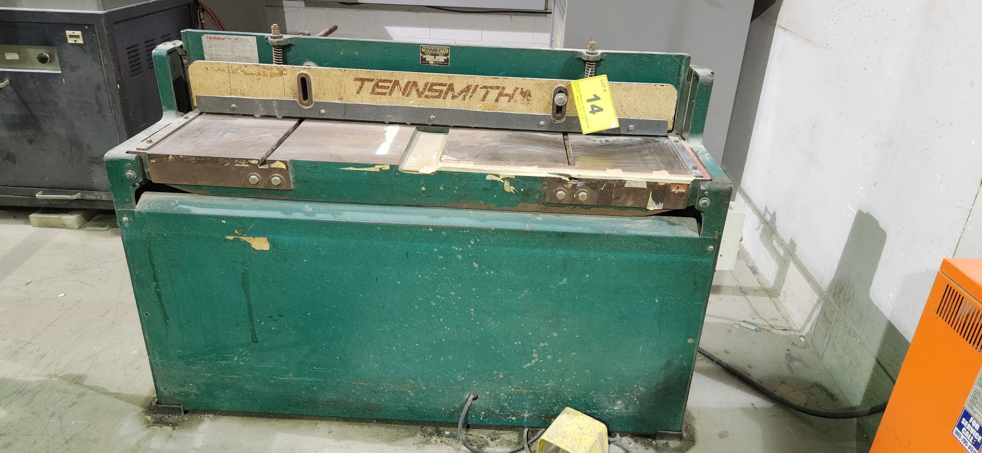 TENNSMITH H52 4' SHEAR, 16GA CAP., S/N 16072 - Image 3 of 8