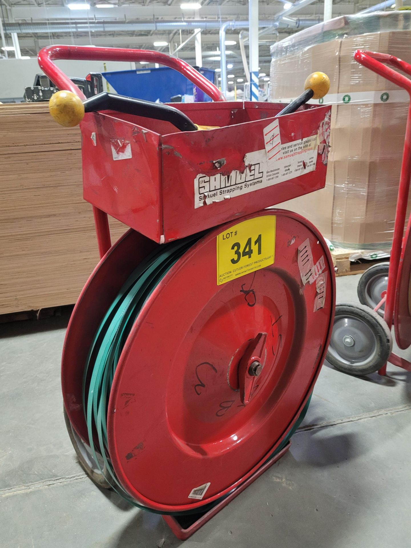 PORTABLE STRAPPING CART W/TOOL