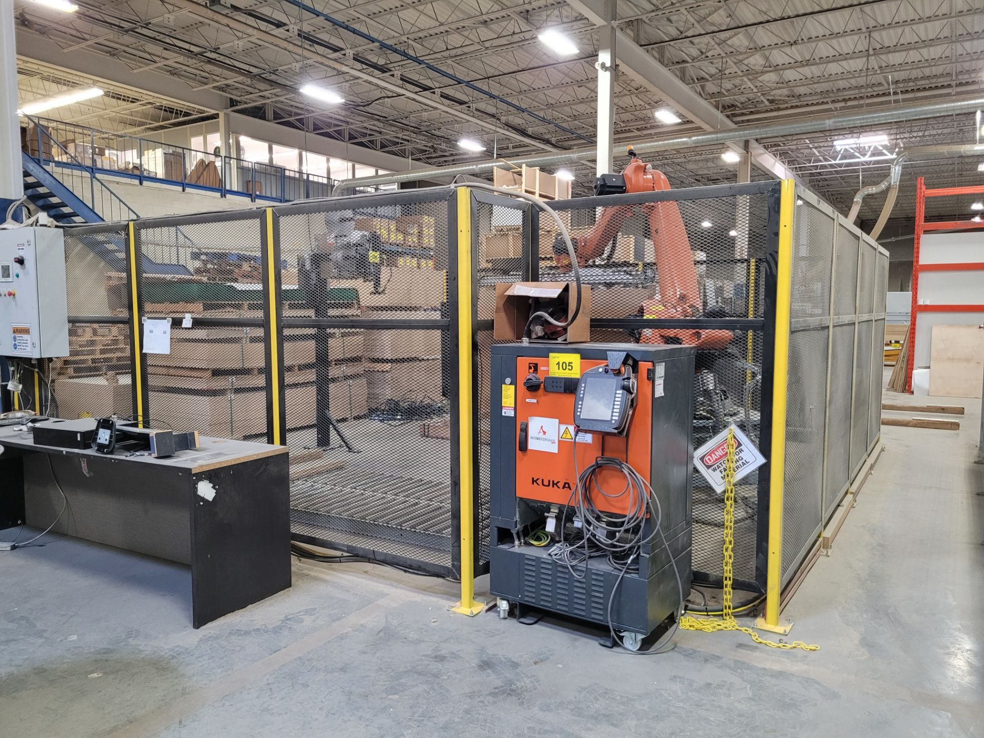 2015 KUKA KR 120 R3200 PA 5-AXIS ROBOTIC PALLETIZING / LABEL SYSTEM, 120KG LOAD CAPACITY, 3195MM MAX - Image 13 of 23