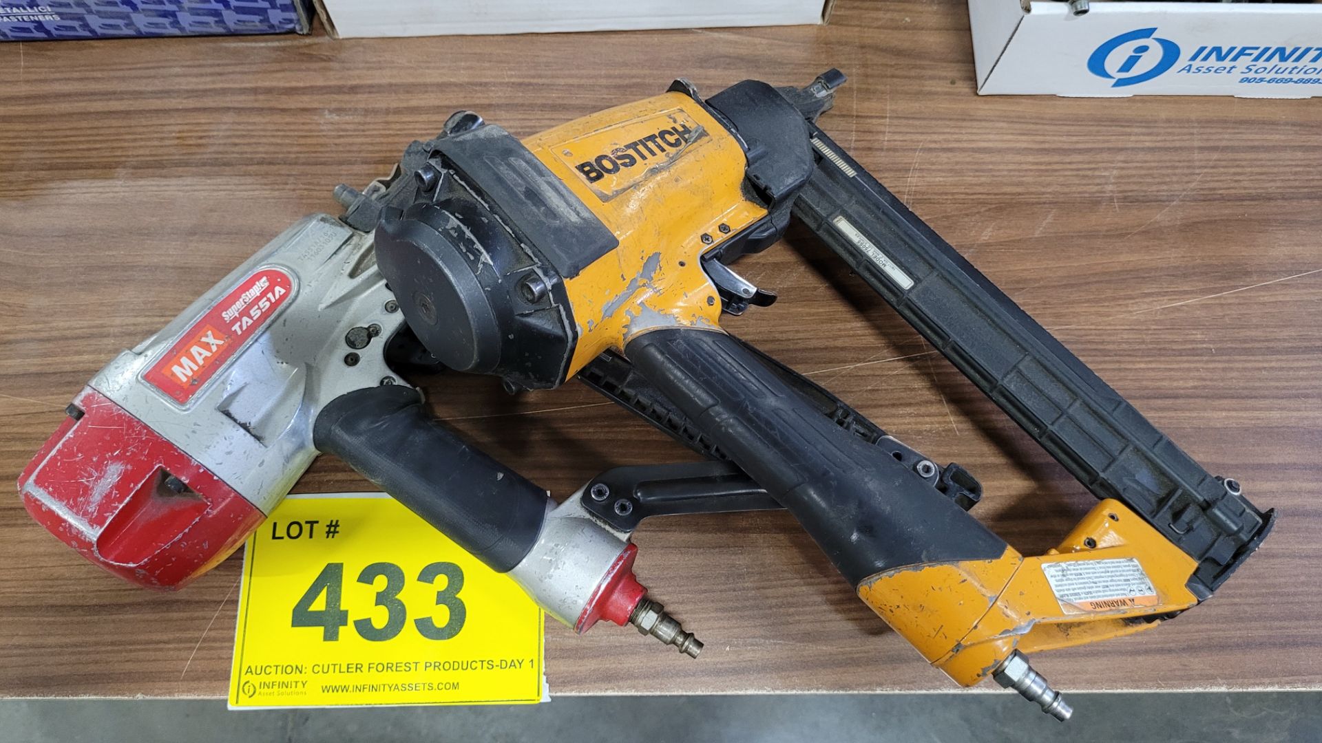 LOT - SUPERSTAPLER, BOSTITCH PNEUMATIC STAPLERS