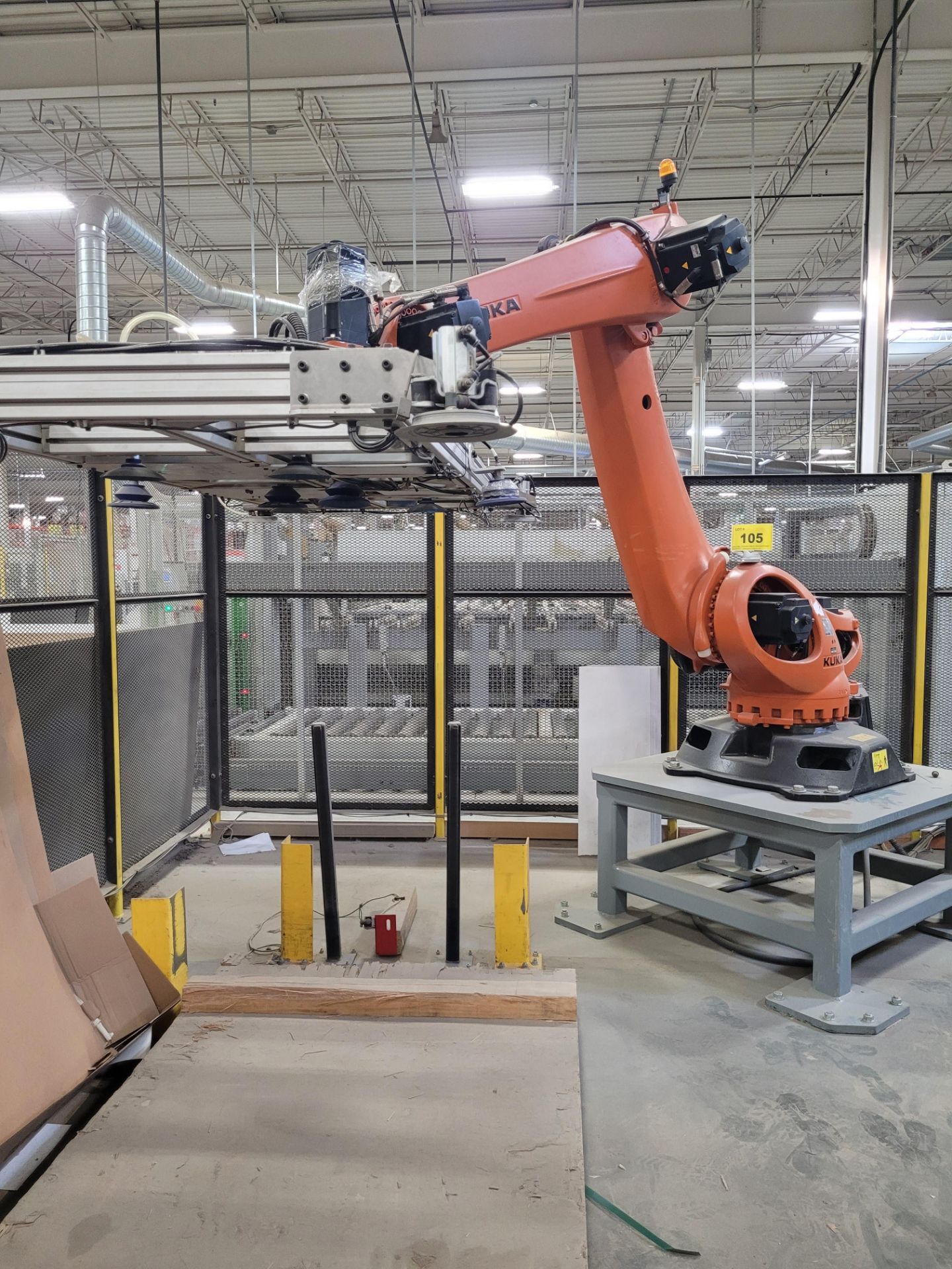 2015 KUKA KR 120 R3200 PA 5-AXIS ROBOTIC PALLETIZING / LABEL SYSTEM, 120KG LOAD CAPACITY, 3195MM MAX