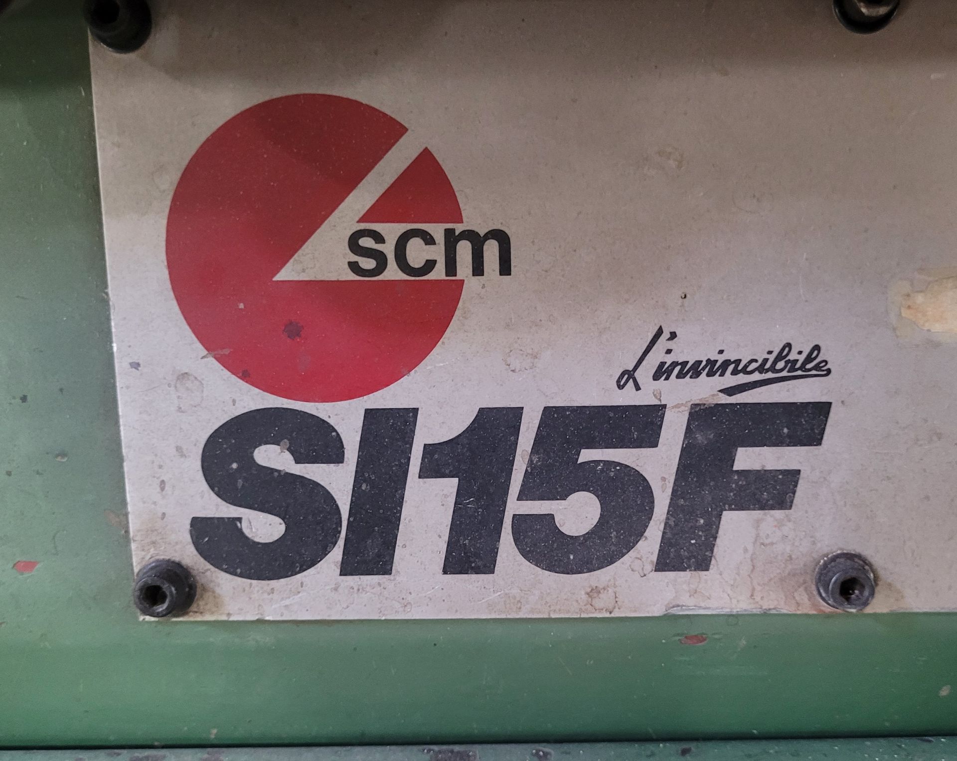 SCM SI15F SLIDING TABLE SAW, W/ 2005 4-ROLL MATERIAL POWER FEEDER W/ CONVEYOR - Image 2 of 7
